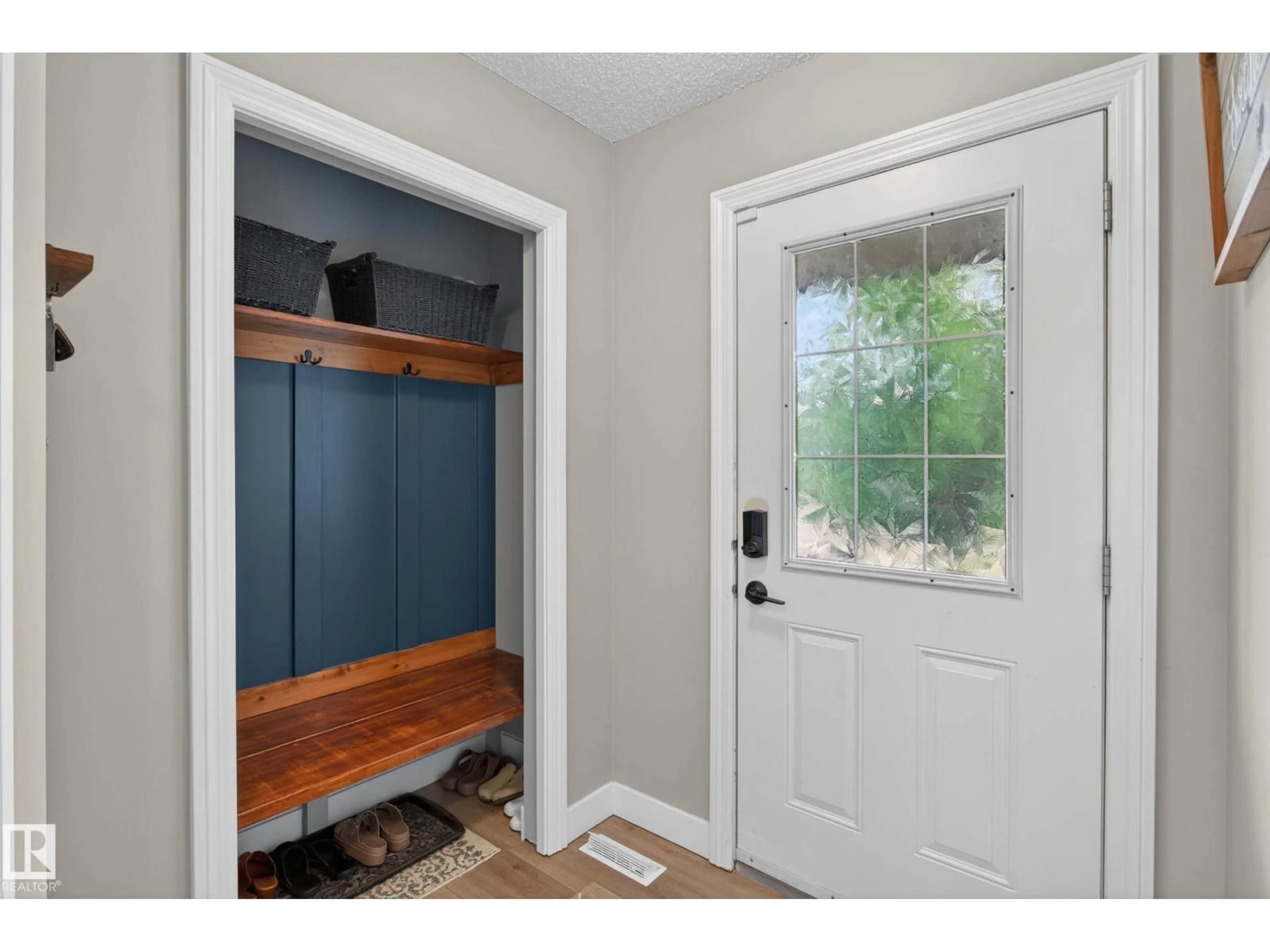 Indoor entryway for 79 CALVERT WD, Fort Saskatchewan Alberta T8L0C4
