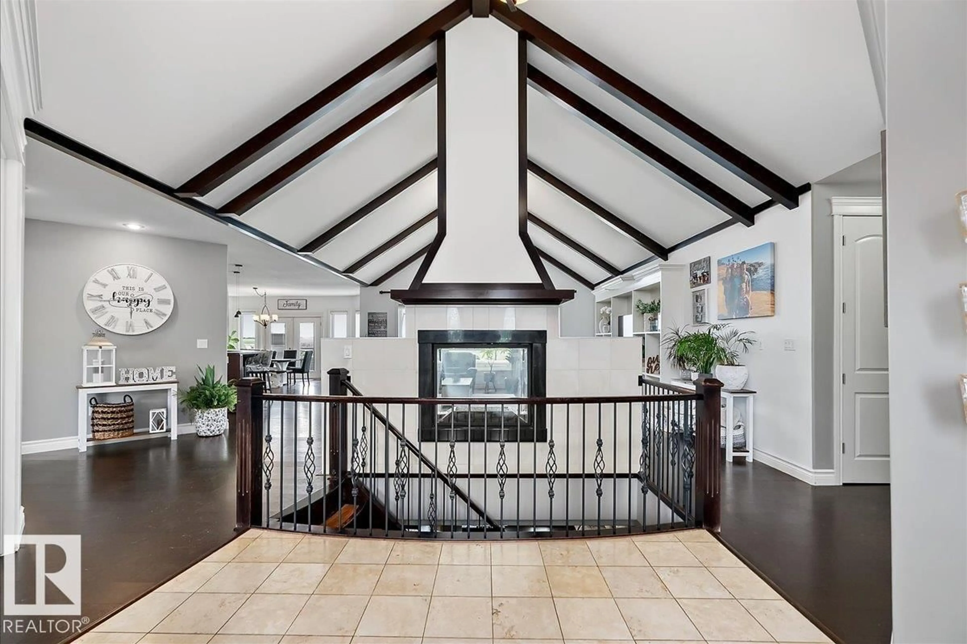 Indoor foyer for 18407 TWP RD 500, Rural Beaver County Alberta T0B4J3