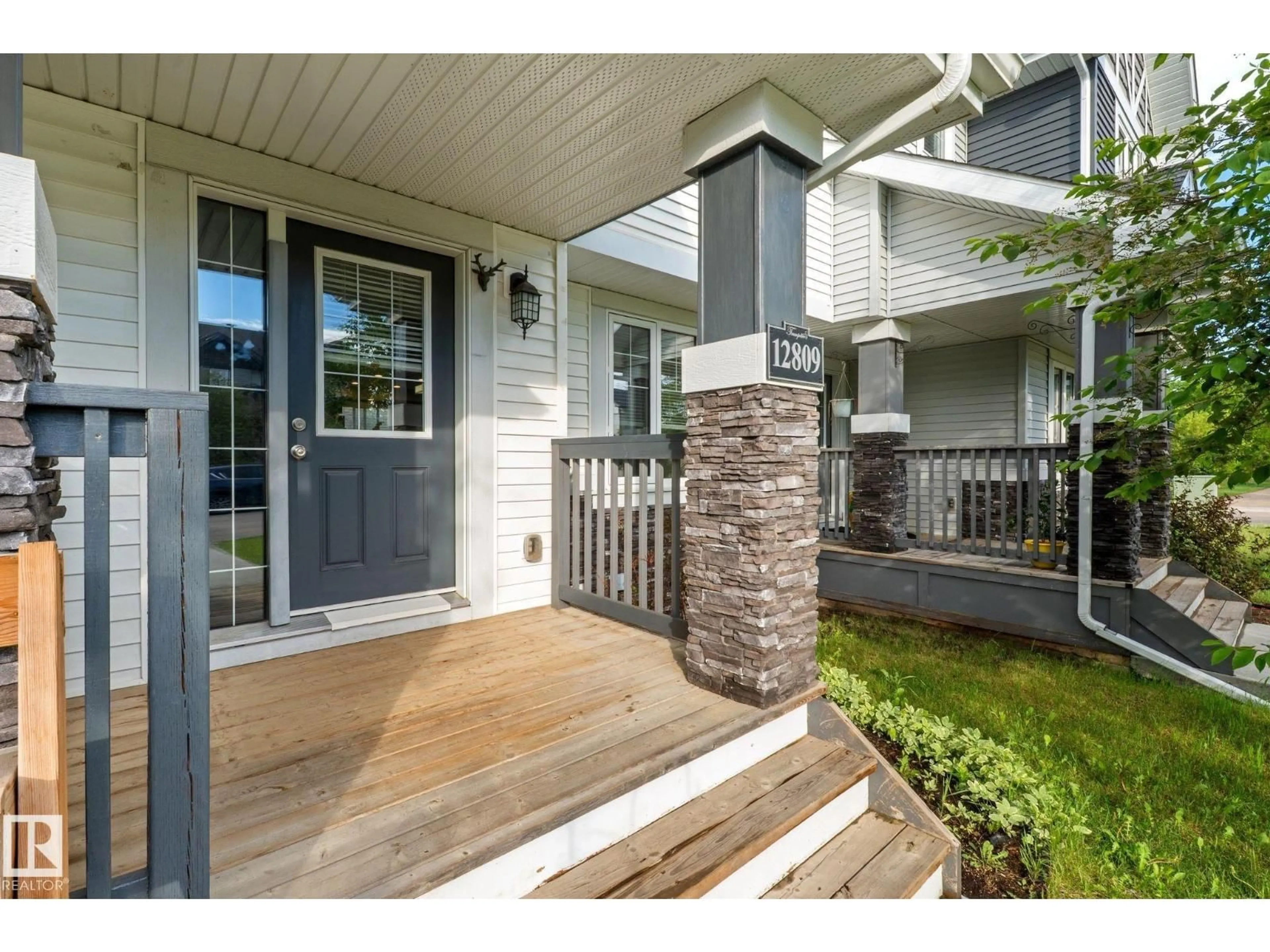 Indoor entryway for 12809 203A NW, Edmonton Alberta T5S0M6
