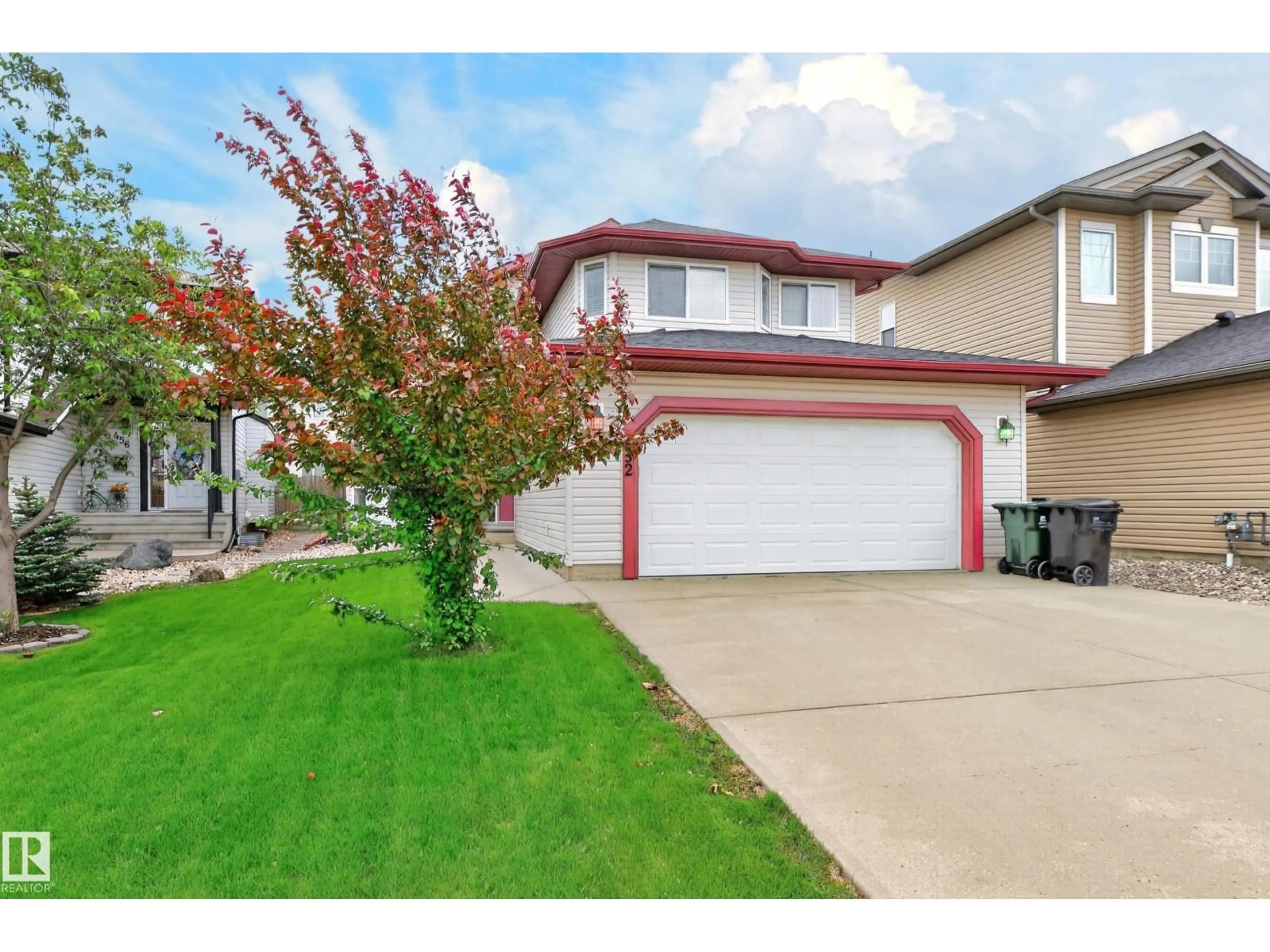 Home with vinyl exterior material, street for 452 FOXAITL CO, Sherwood Park Alberta T8A3K2