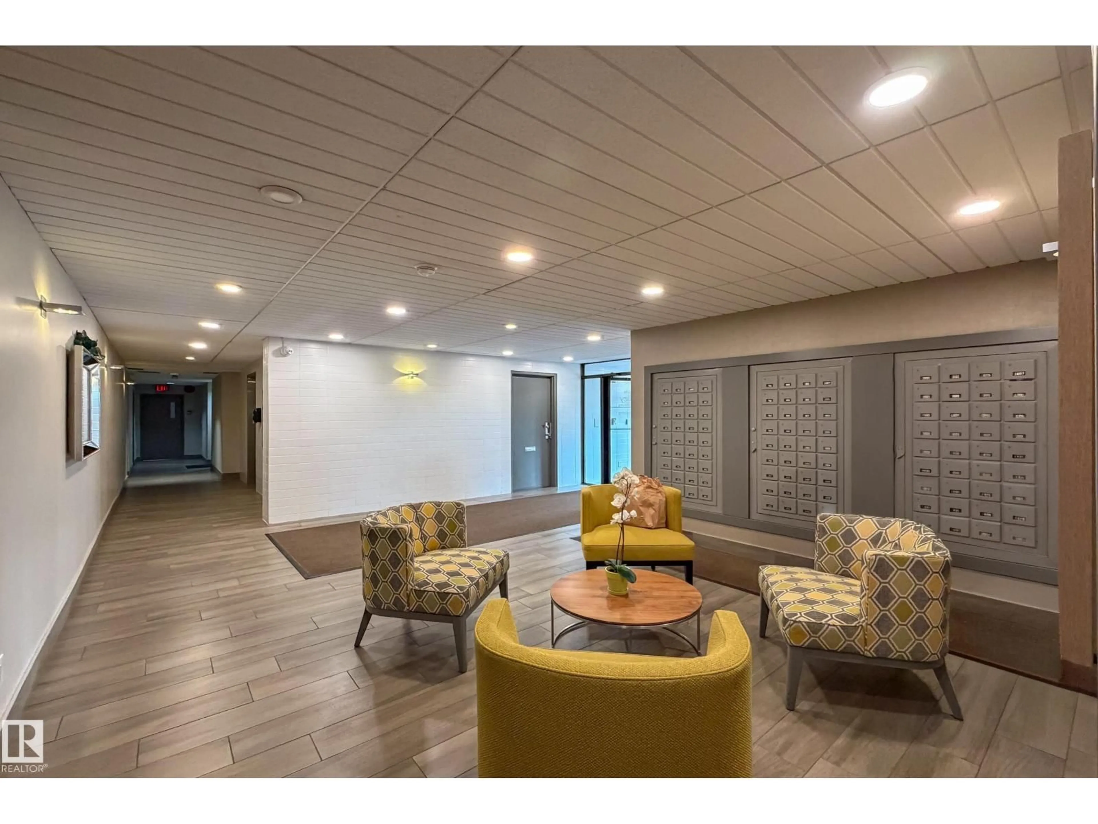 Lobby for 12141 - 906 JASPER AV, Edmonton Alberta T5N3X8