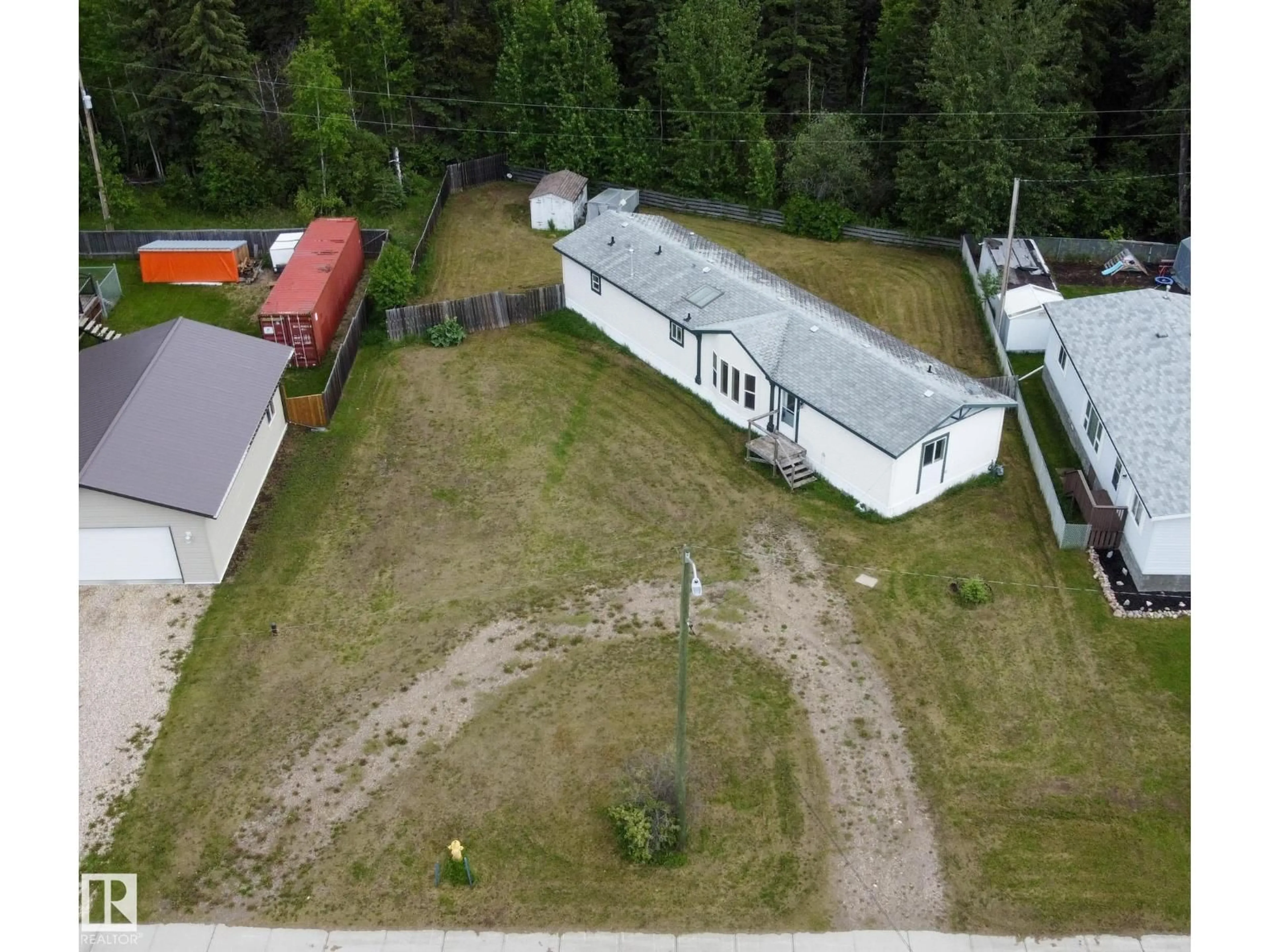 A pic from outside/outdoor area/front of a property/back of a property/a pic from drone, street for 4703 52 ST, Peers Alberta T0E1W0