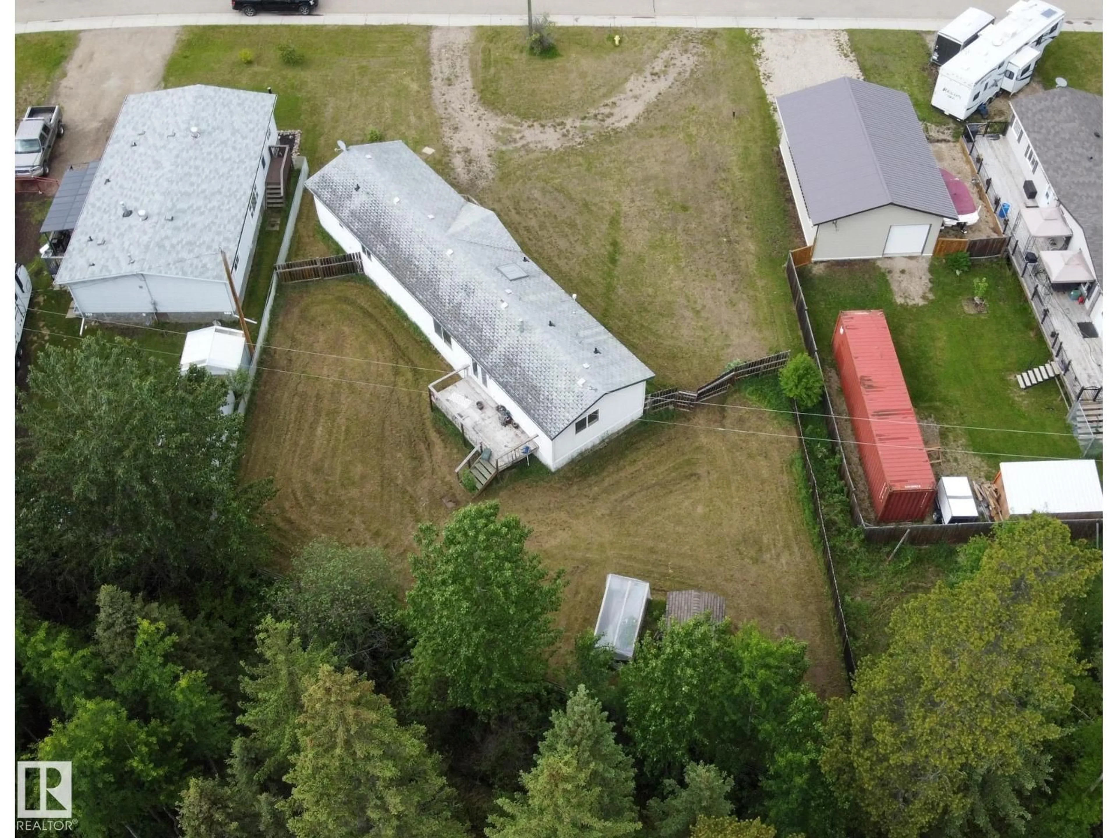 A pic from outside/outdoor area/front of a property/back of a property/a pic from drone, building for 4703 52 ST, Peers Alberta T0E1W0