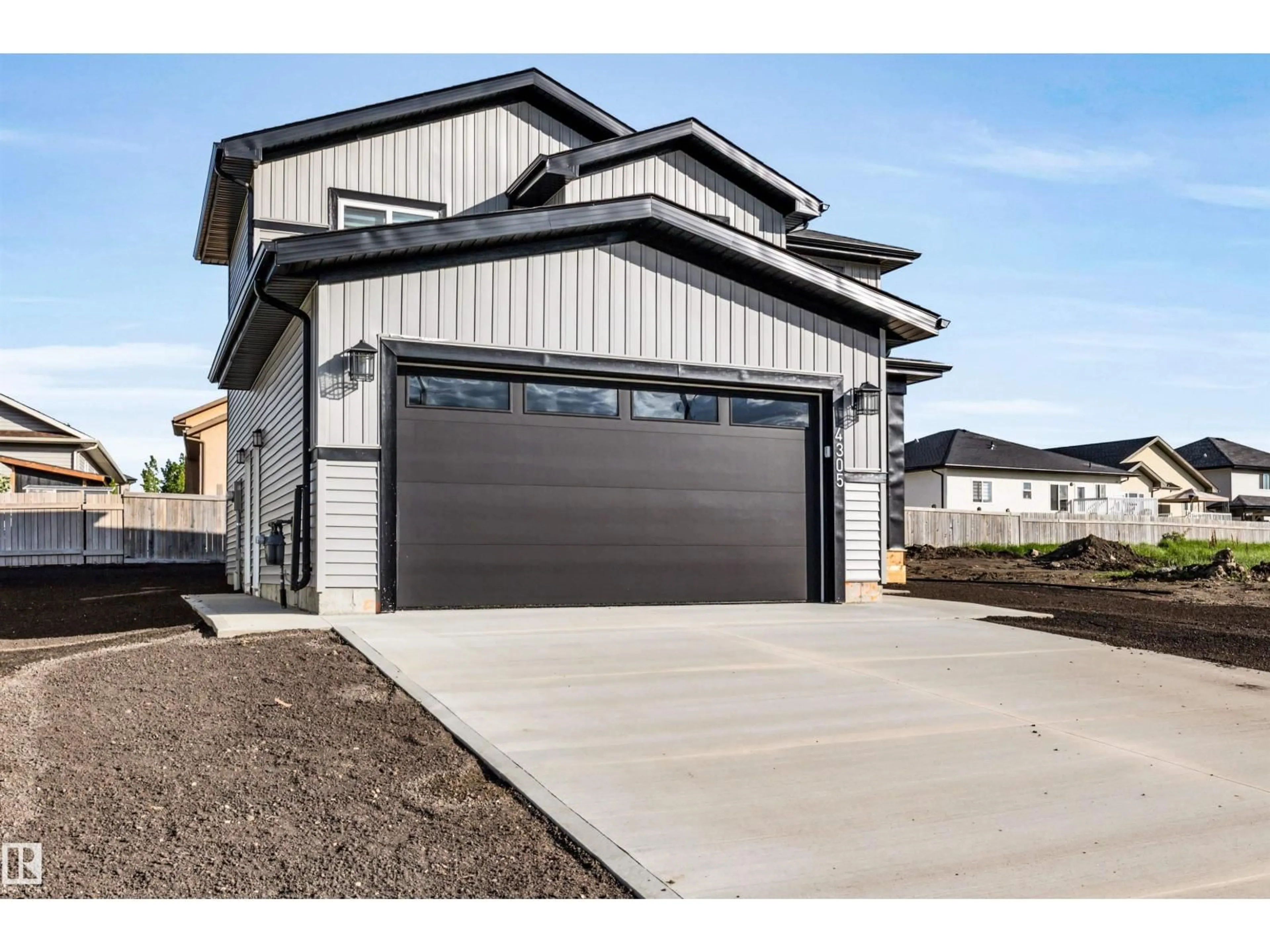 Indoor garage for 4305 CEDAR DRIVE, Wetaskiwin Alberta T9A0A1