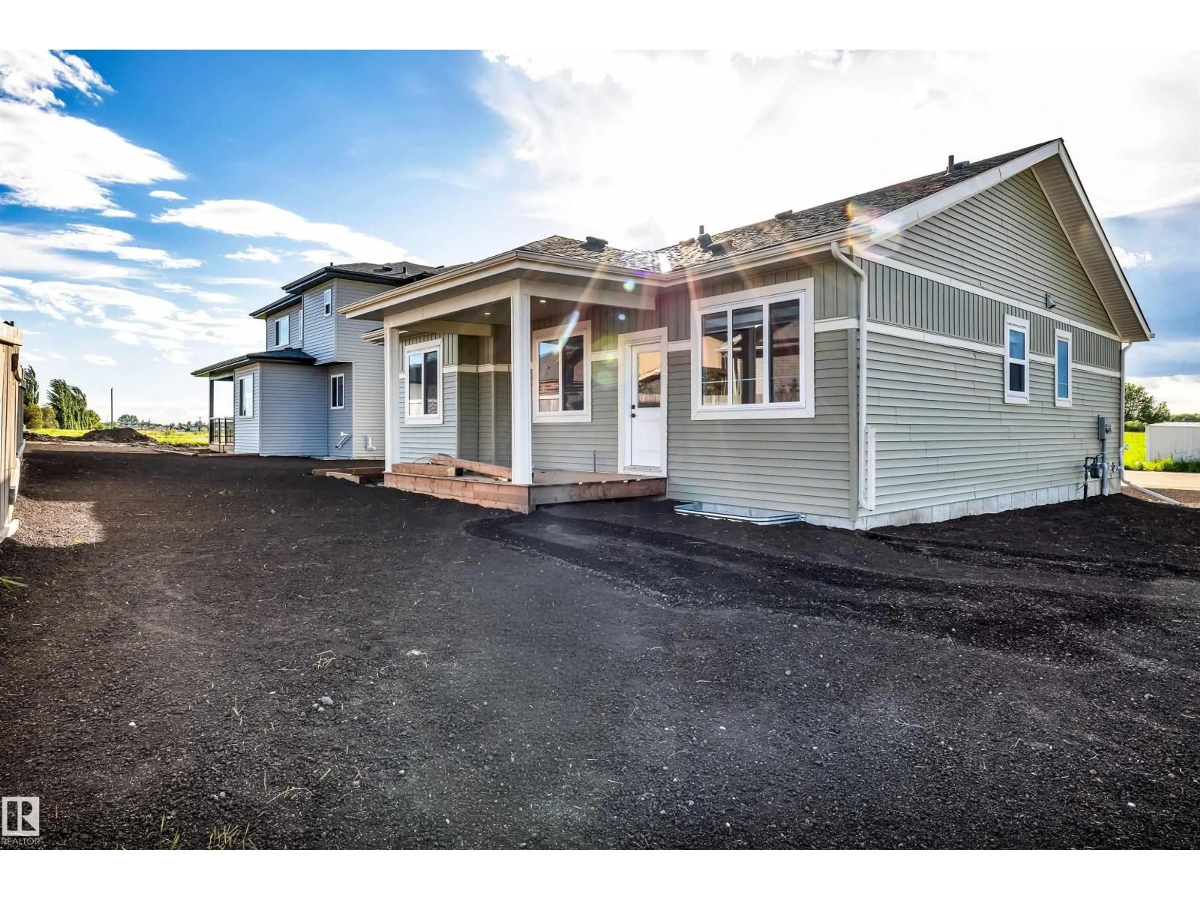 Home with vinyl exterior material, building for 4301 CEDAR DRIVE, Wetaskiwin Alberta T9A0A1