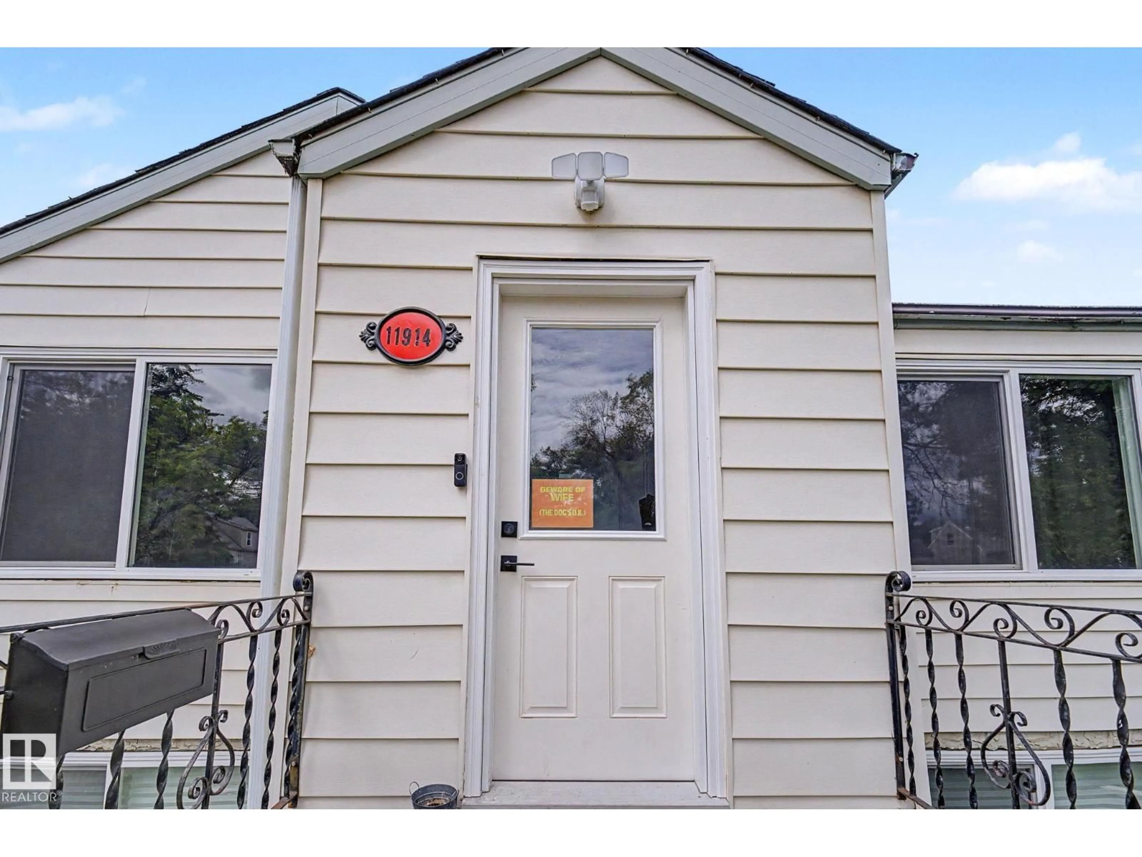 Unknown for 11914 124 ST, Edmonton Alberta T5L0M5