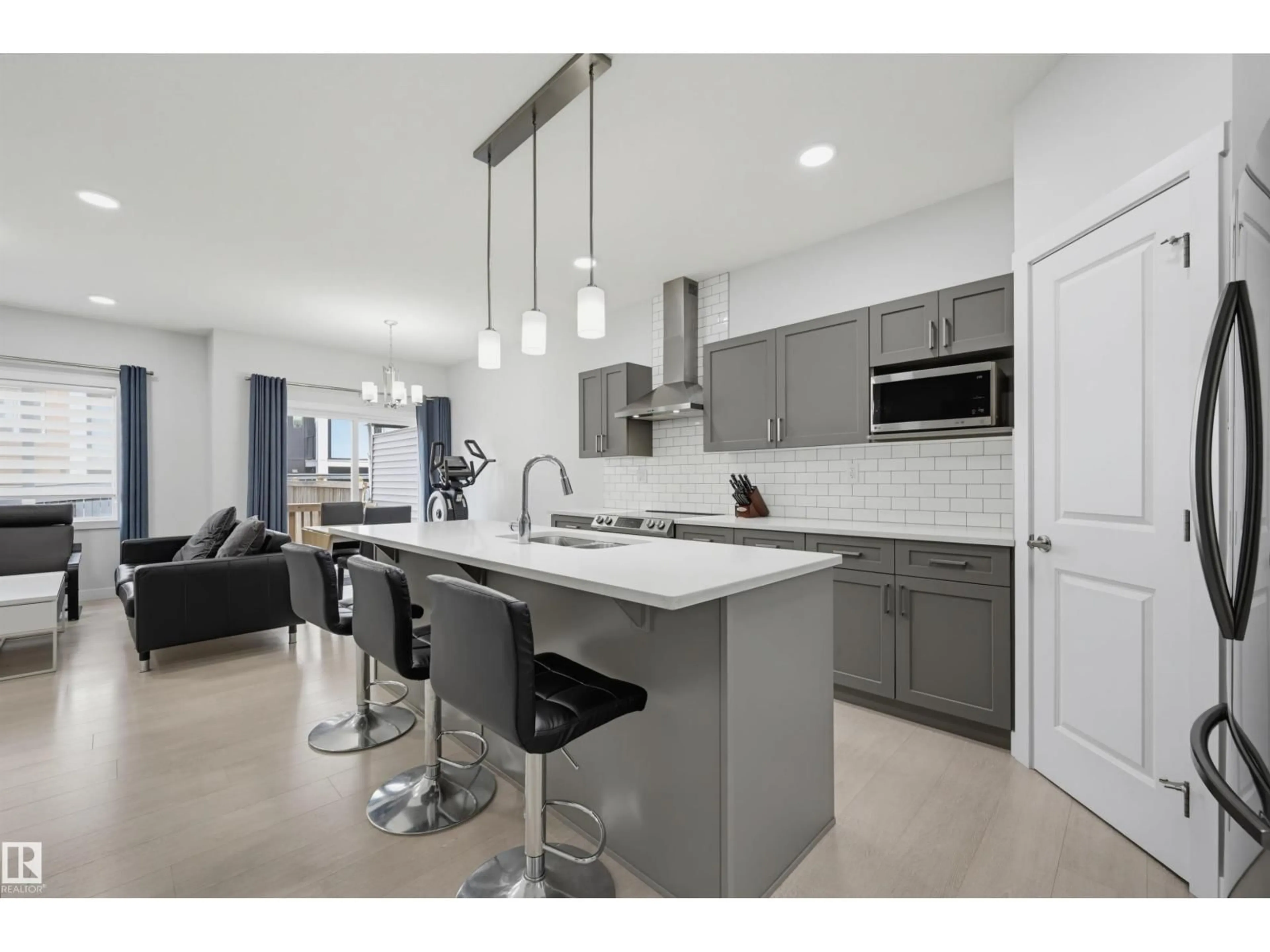 Open concept kitchen, ceramic/tile floor for 918 DANIELS LO, Edmonton Alberta T6W4C8