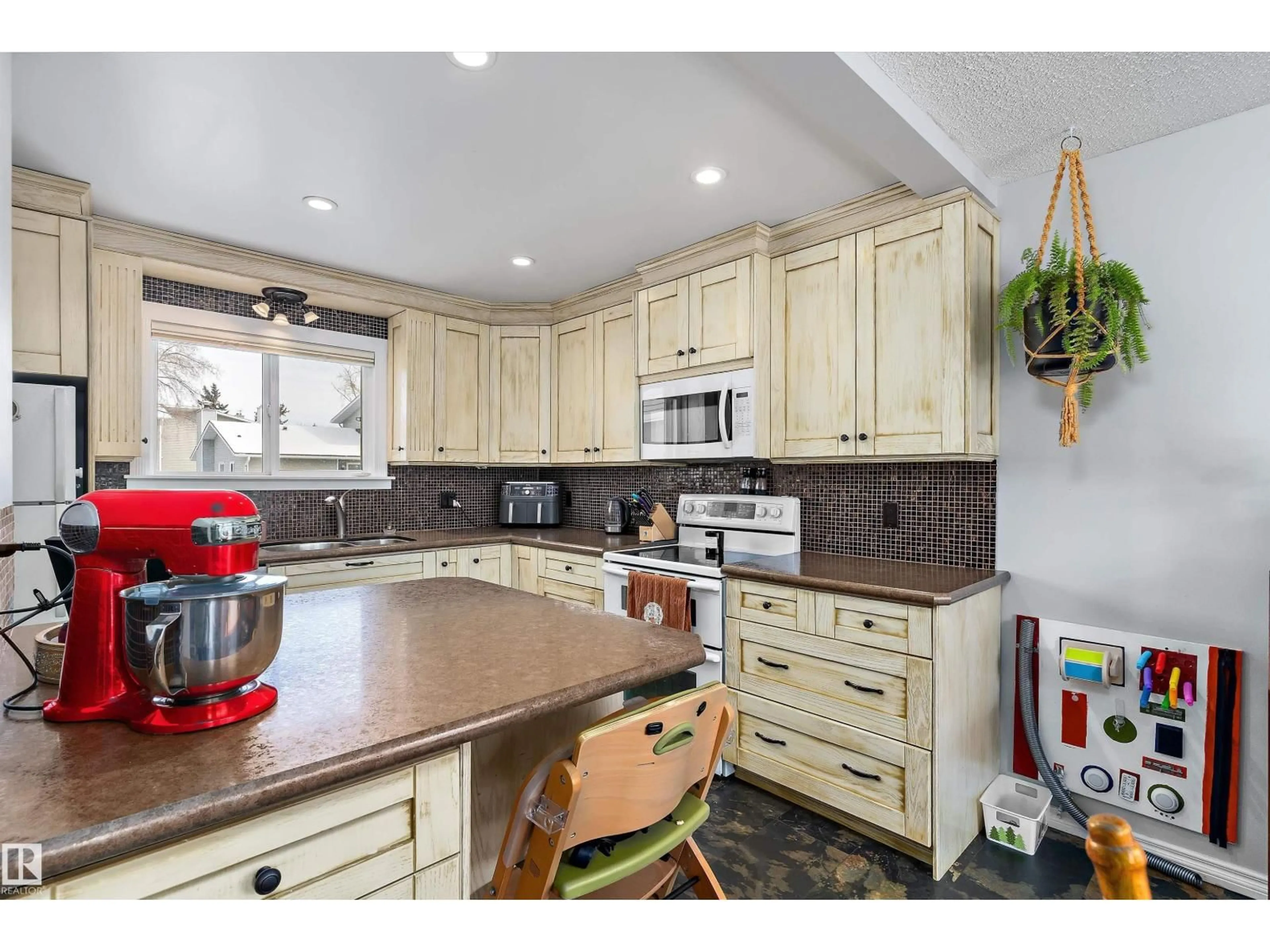 Open concept kitchen, unknown for #9 - 4403 RIVERBEND RD, Edmonton Alberta T6H5S9