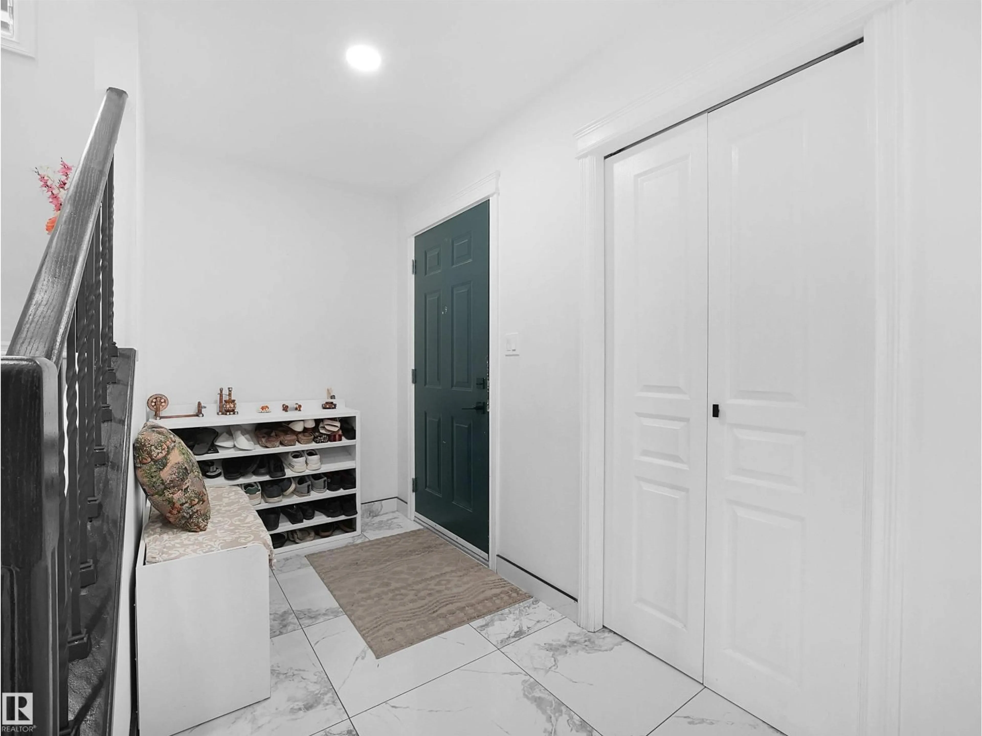 Indoor entryway for NW - 2418 32B ST, Edmonton Alberta T6T1Y6