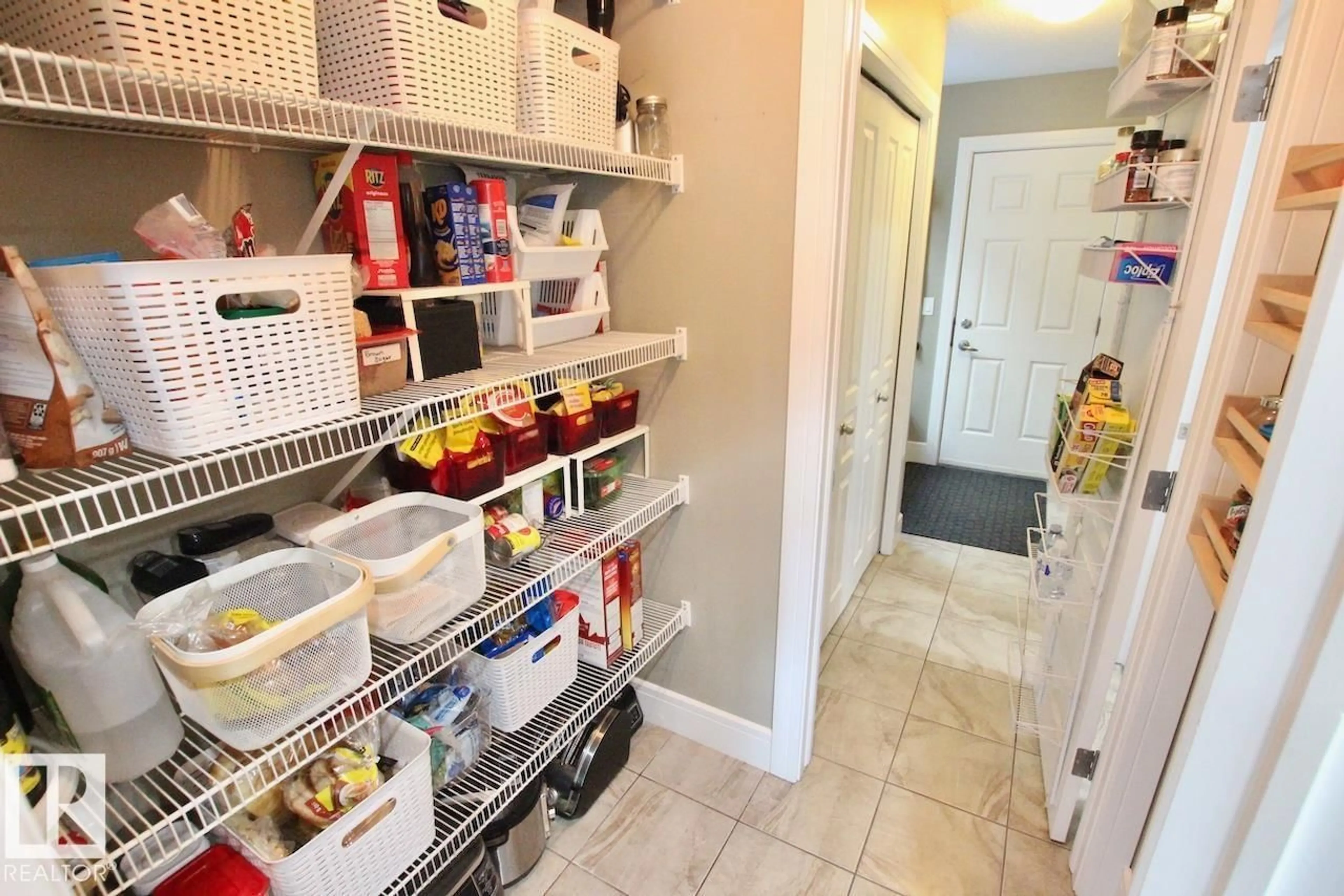 Laundry room for 4408 CRABAPPLE LD, Edmonton Alberta T6X0X8