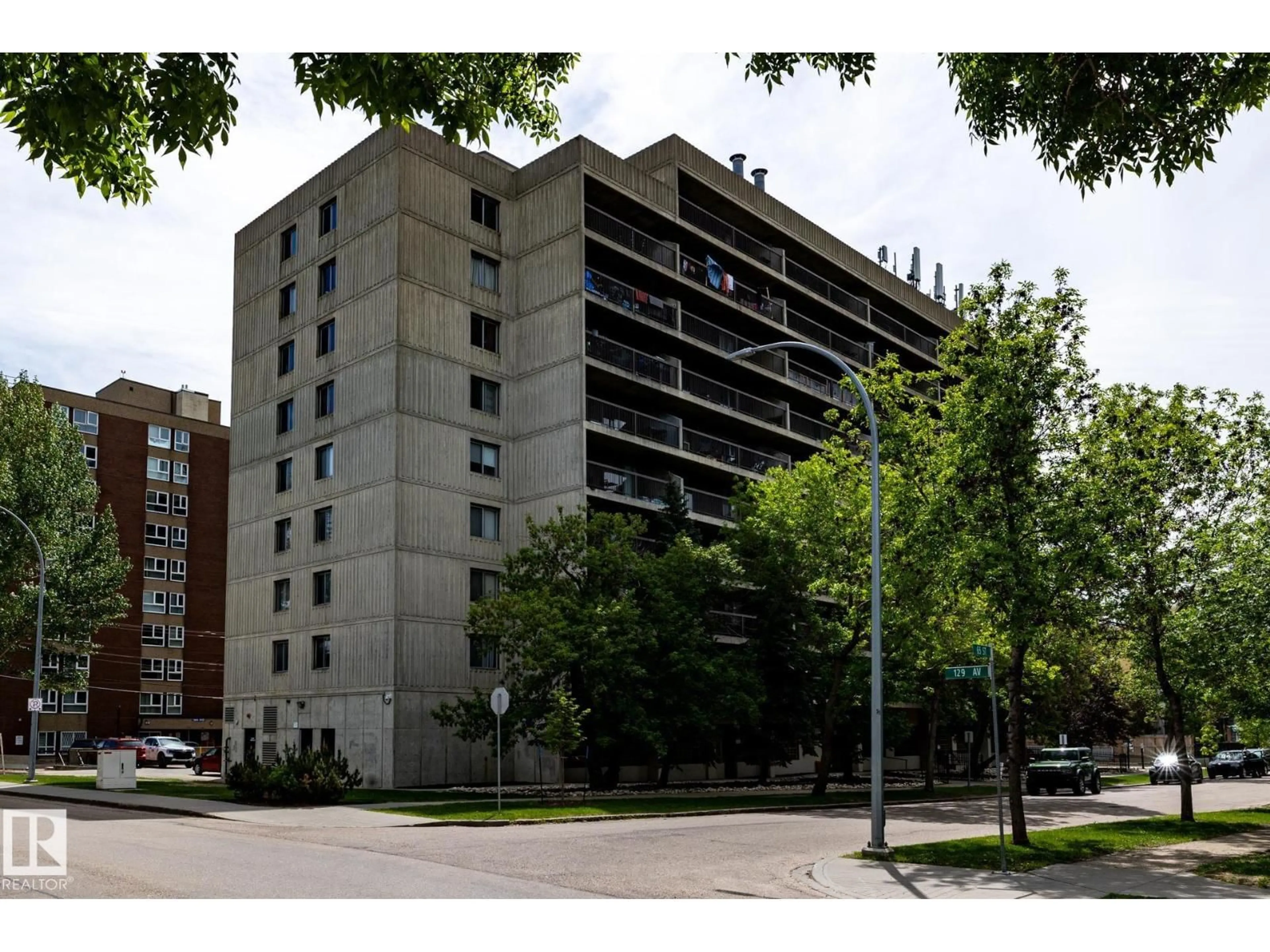 Unknown for 910 12841 65 ST NW, Edmonton Alberta T5A4N4