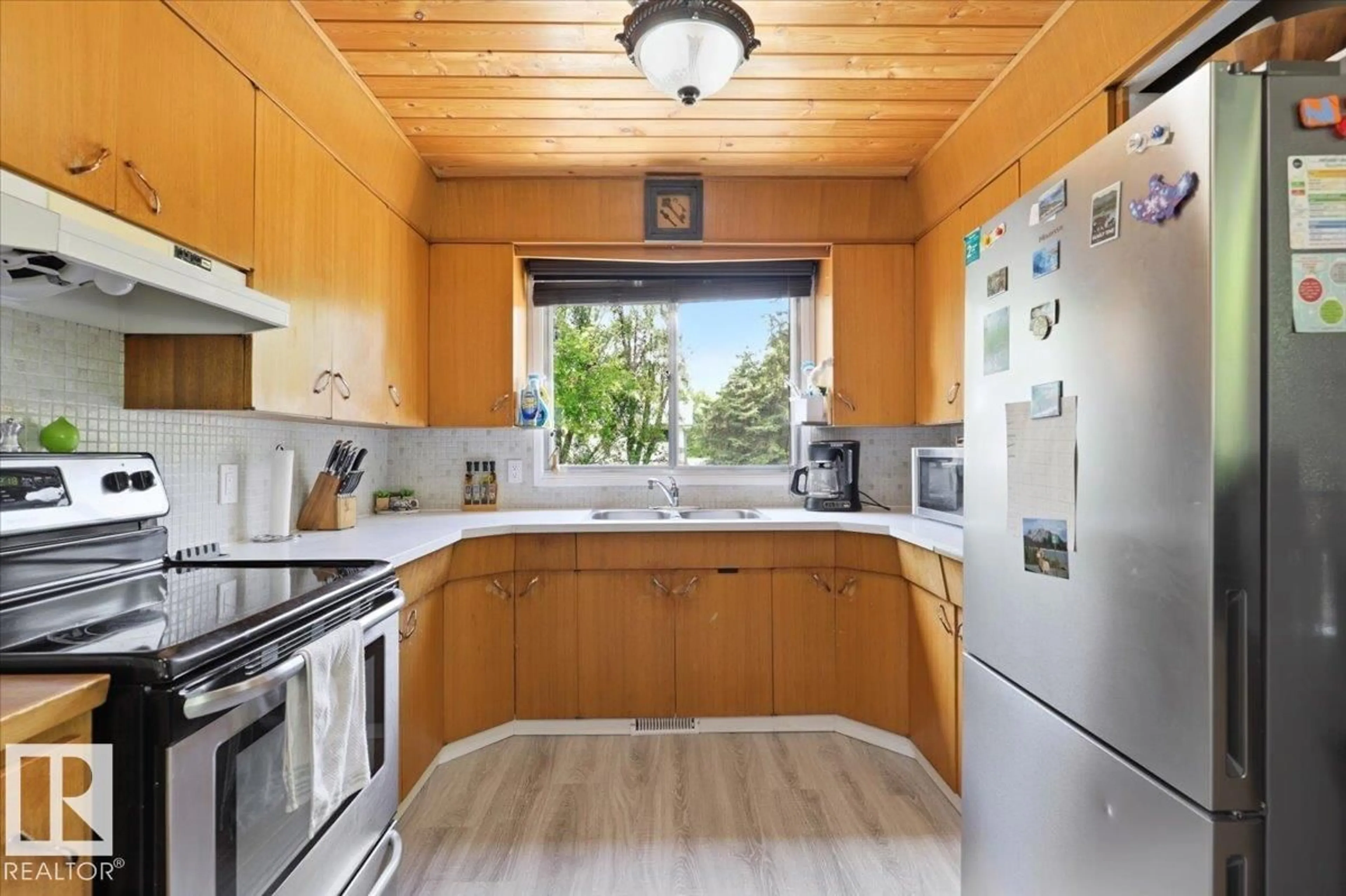 Standard kitchen, unknown for 5234 54 ST, Thorsby Alberta T0C2P0