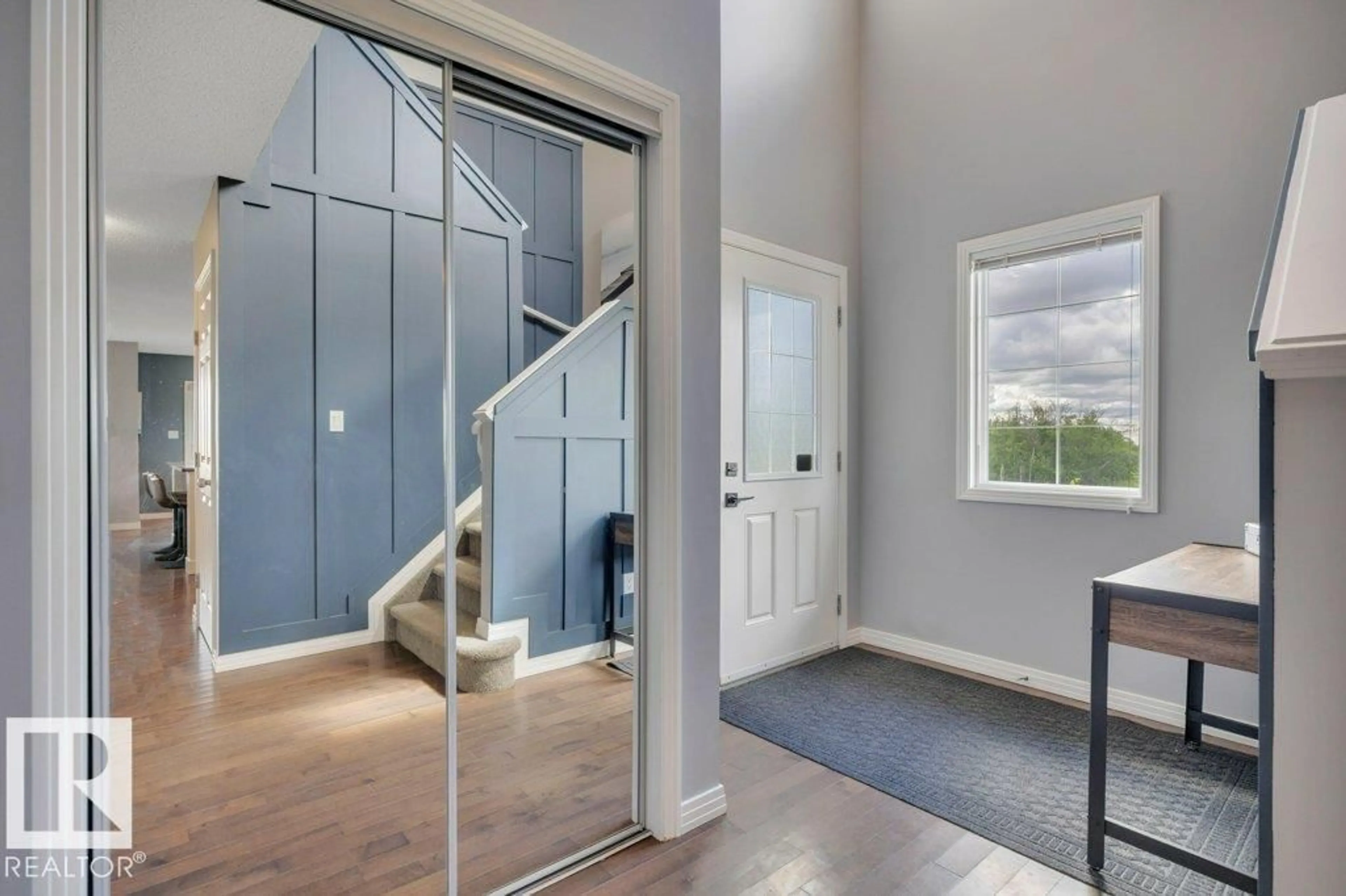 Indoor entryway for 482 REED CR, Leduc Alberta T9E0R5