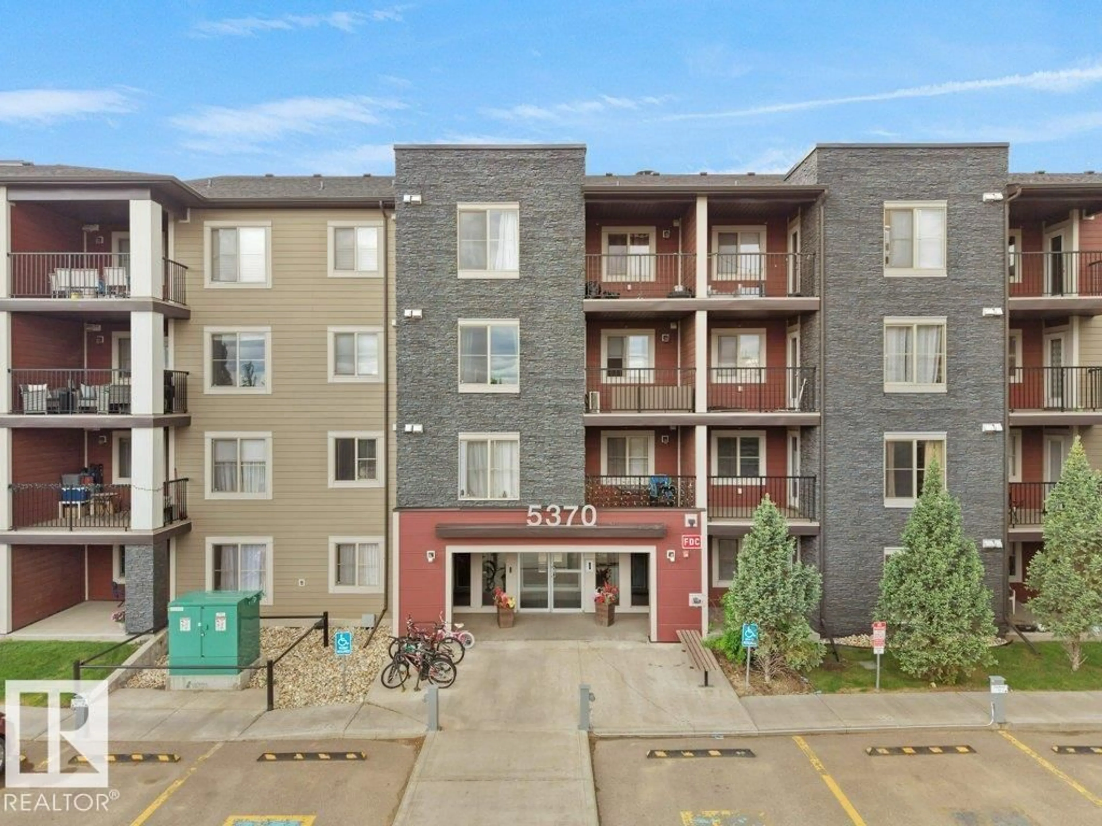 Patio, building for 209 - 5370 CHAPPELLE RD, Edmonton Alberta T6W3L5