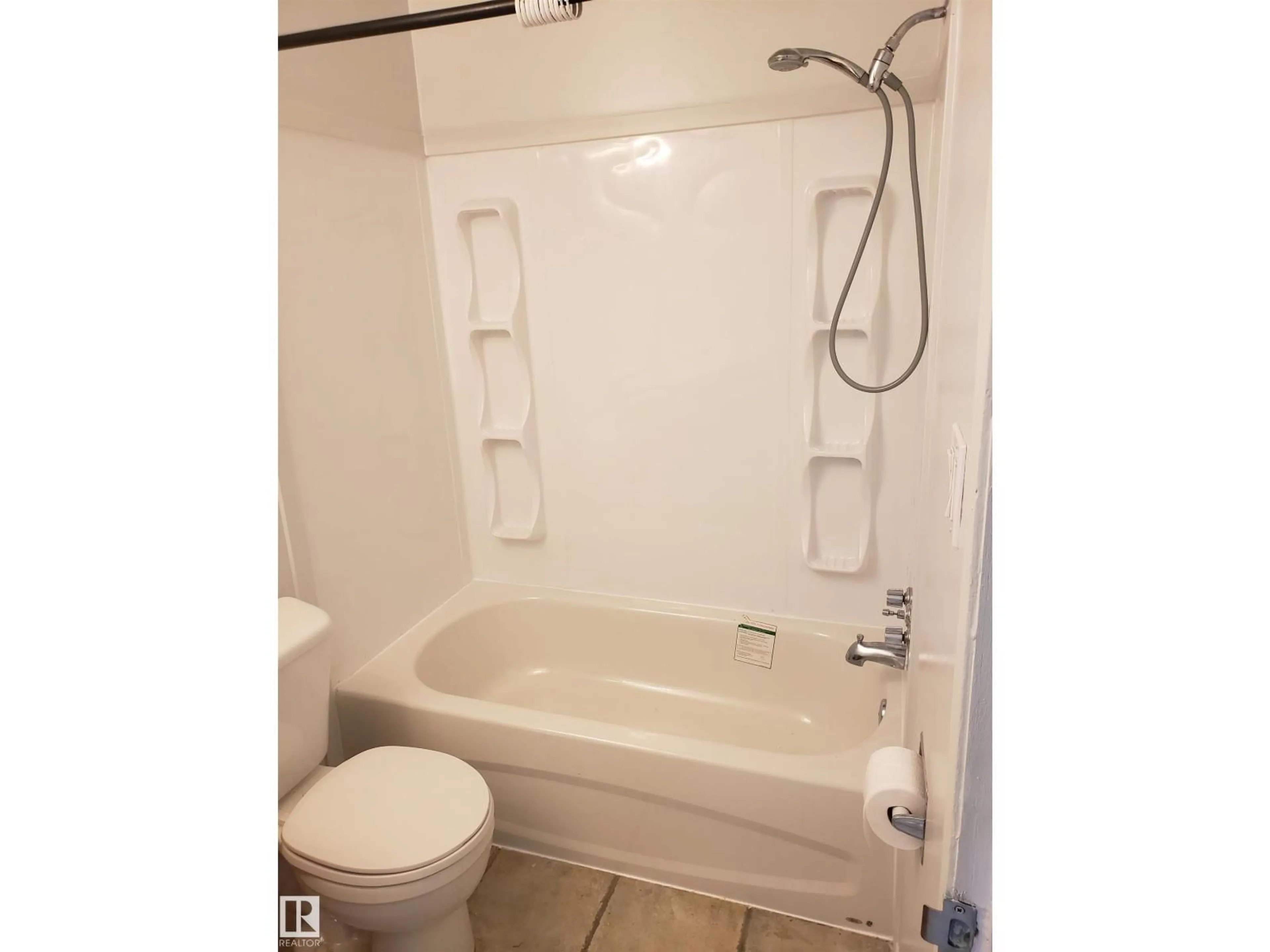 Standard bathroom, ceramic/tile floor for NW - 10219 155 ST, Edmonton Alberta T5P2L8