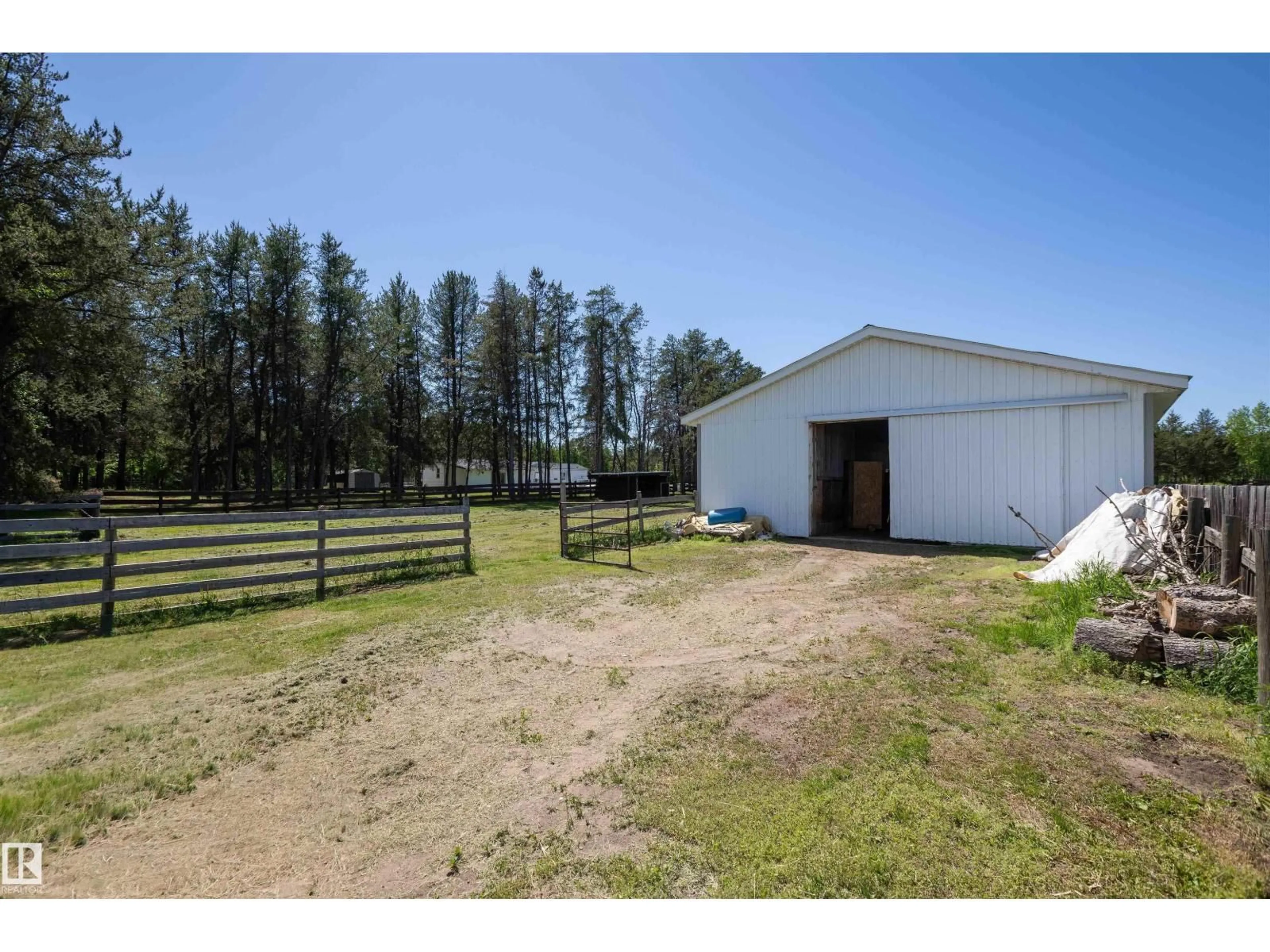Shed for 59327 RR 234, Rural Westlock County Alberta T0G0P0
