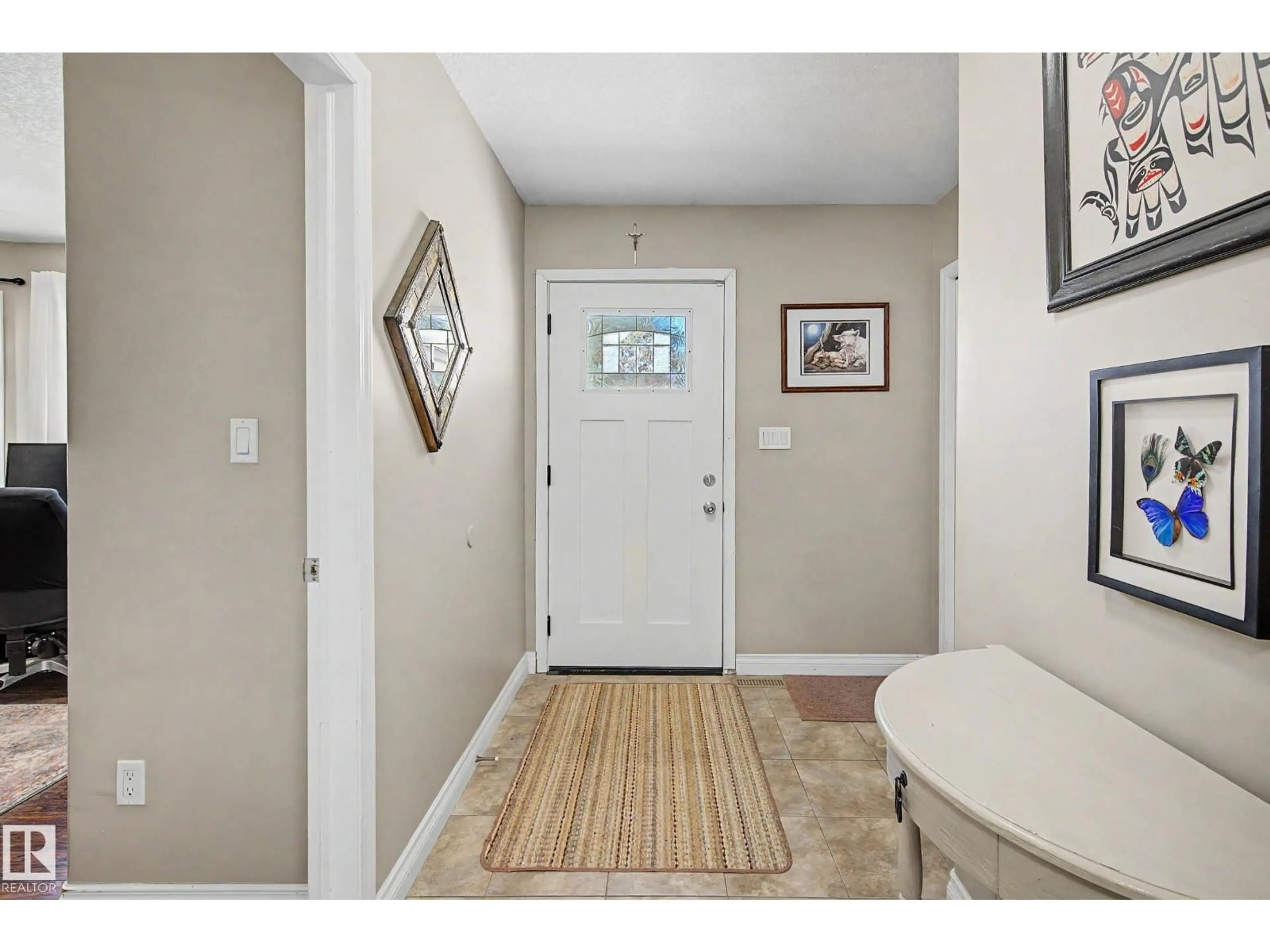 Indoor entryway for #21 - 1850 MILL WOODS RD, Edmonton Alberta T6L7C6