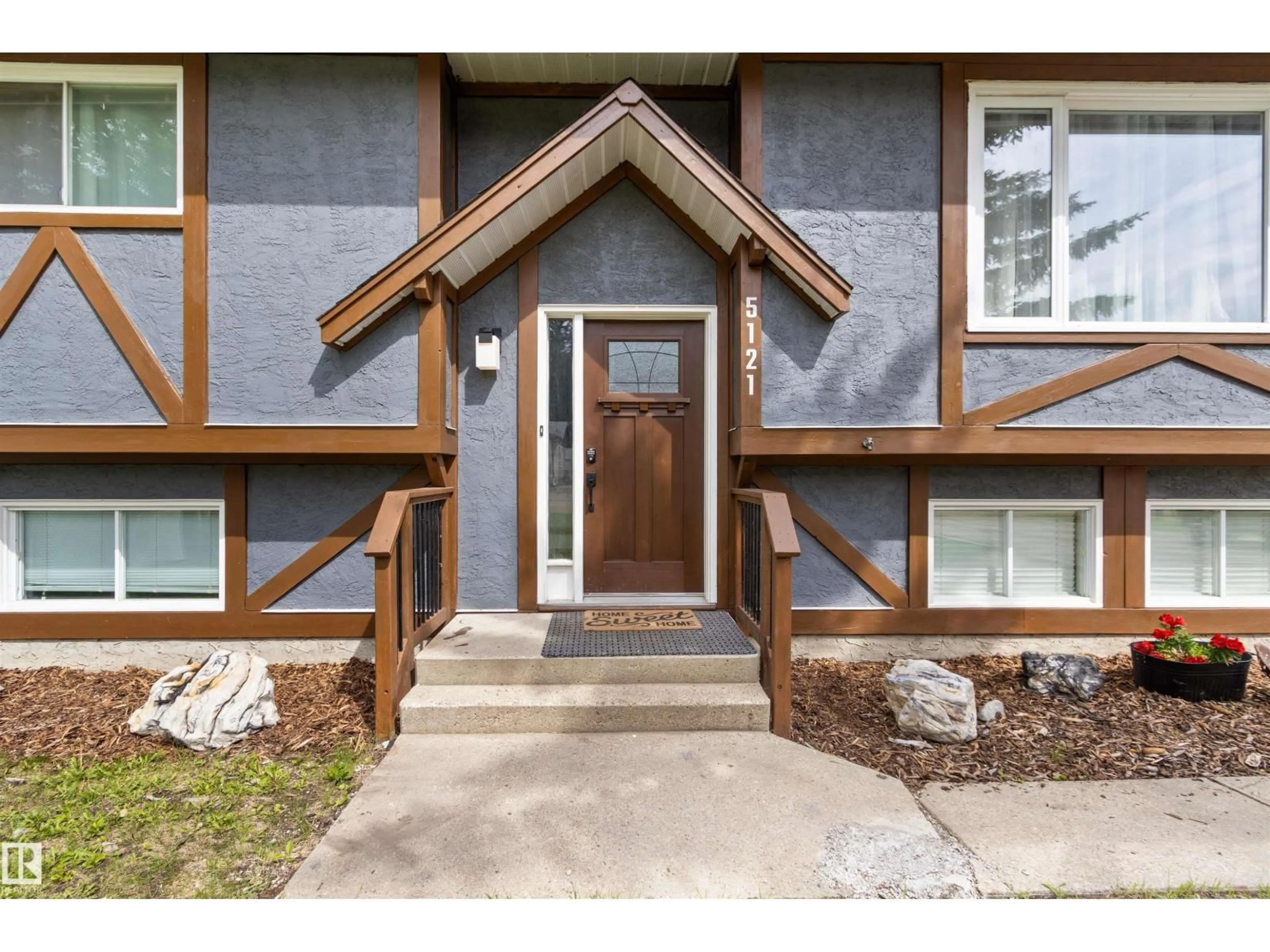 Indoor entryway for 5121 52 ST, Rocky Rapids Alberta T0E1Z0