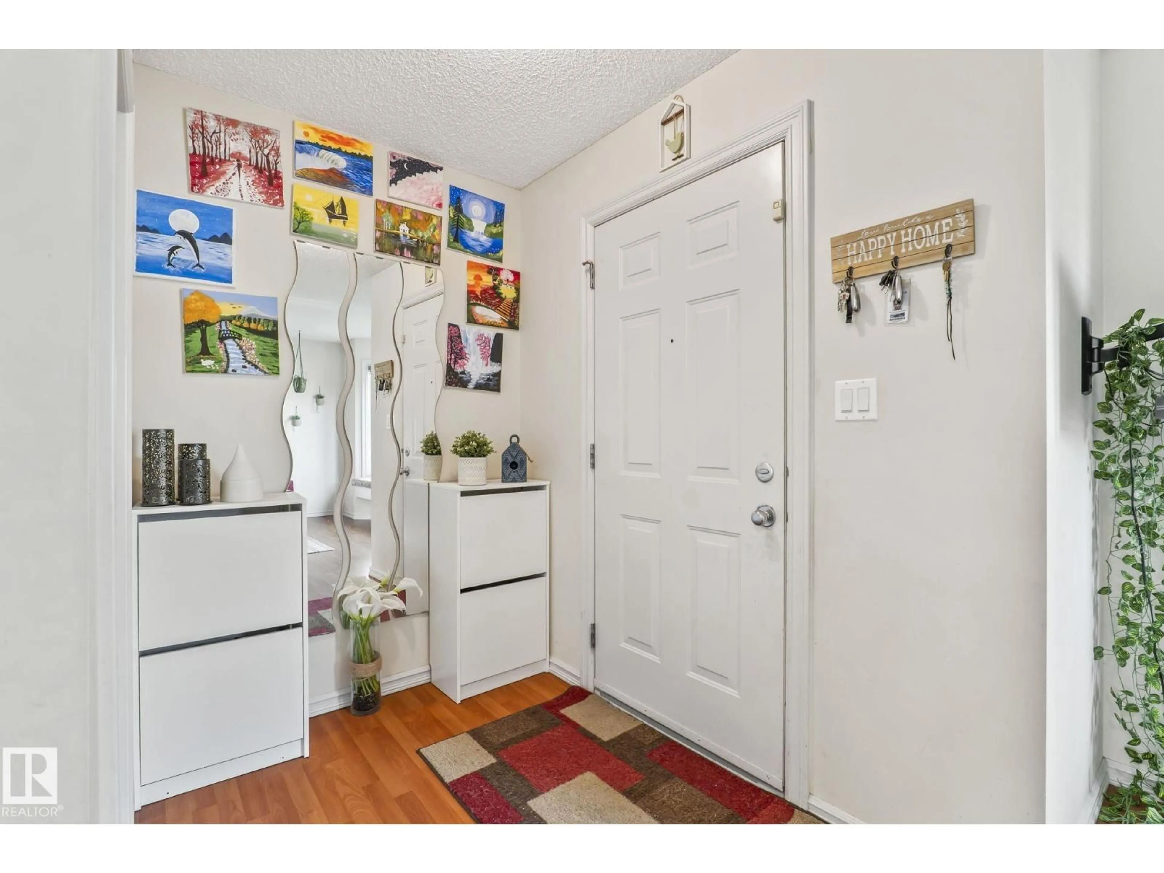 Indoor entryway for SW - 220 85 ST, Edmonton Alberta T6X1H5