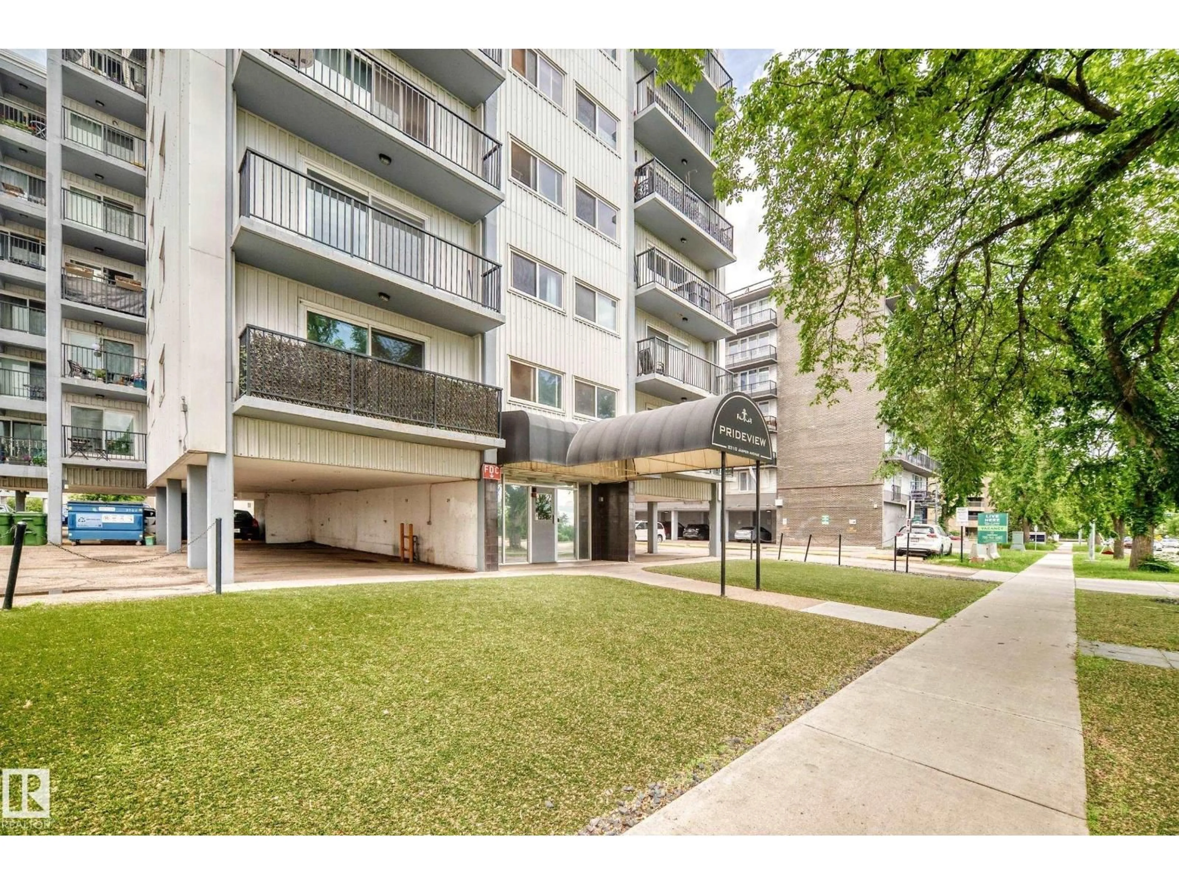 Patio, street for 8310 - 505 JASPER AV, Edmonton Alberta T5H3S3