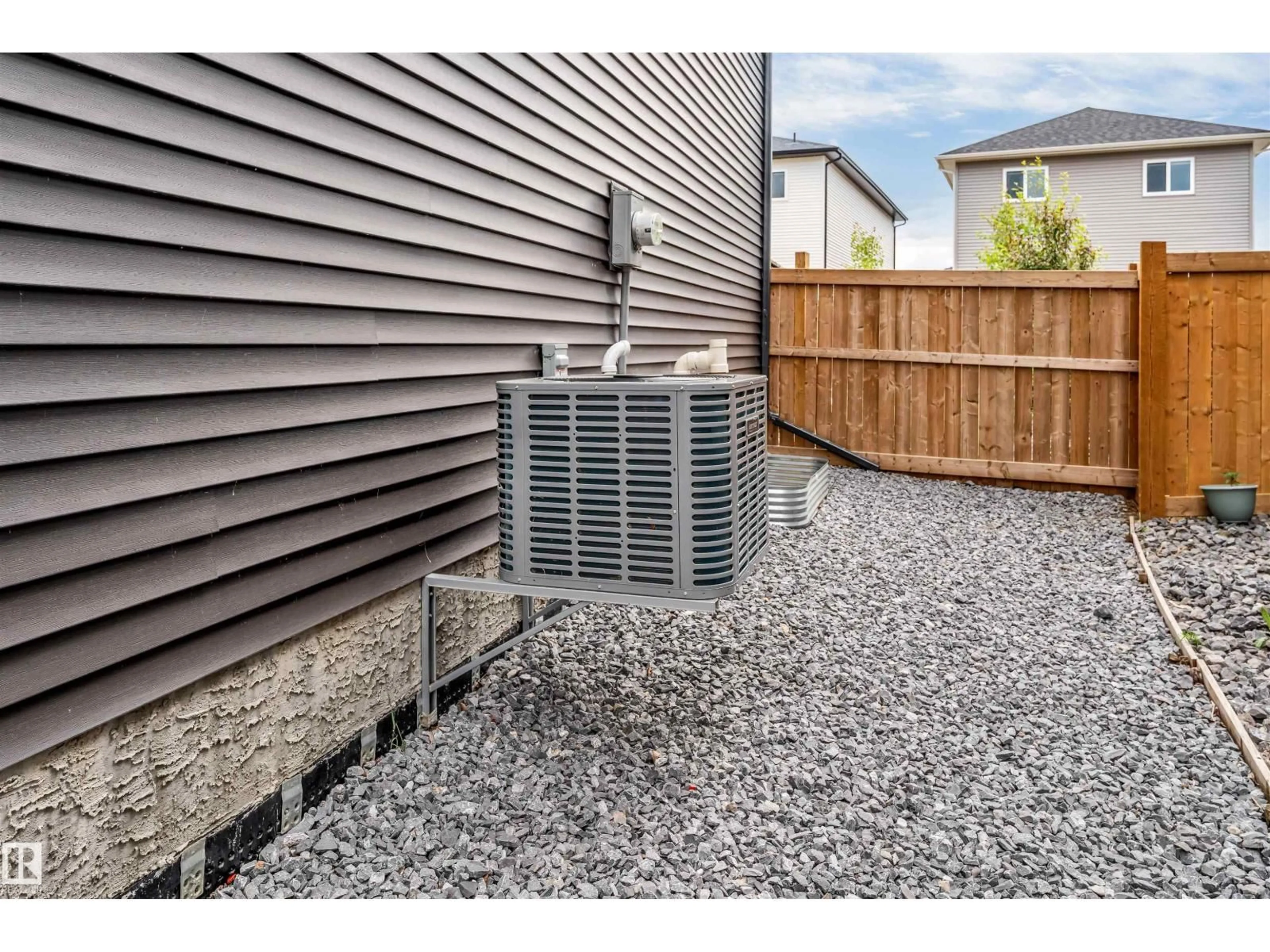Patio, street for 6203 47 AV, Beaumont Alberta T4X0G7