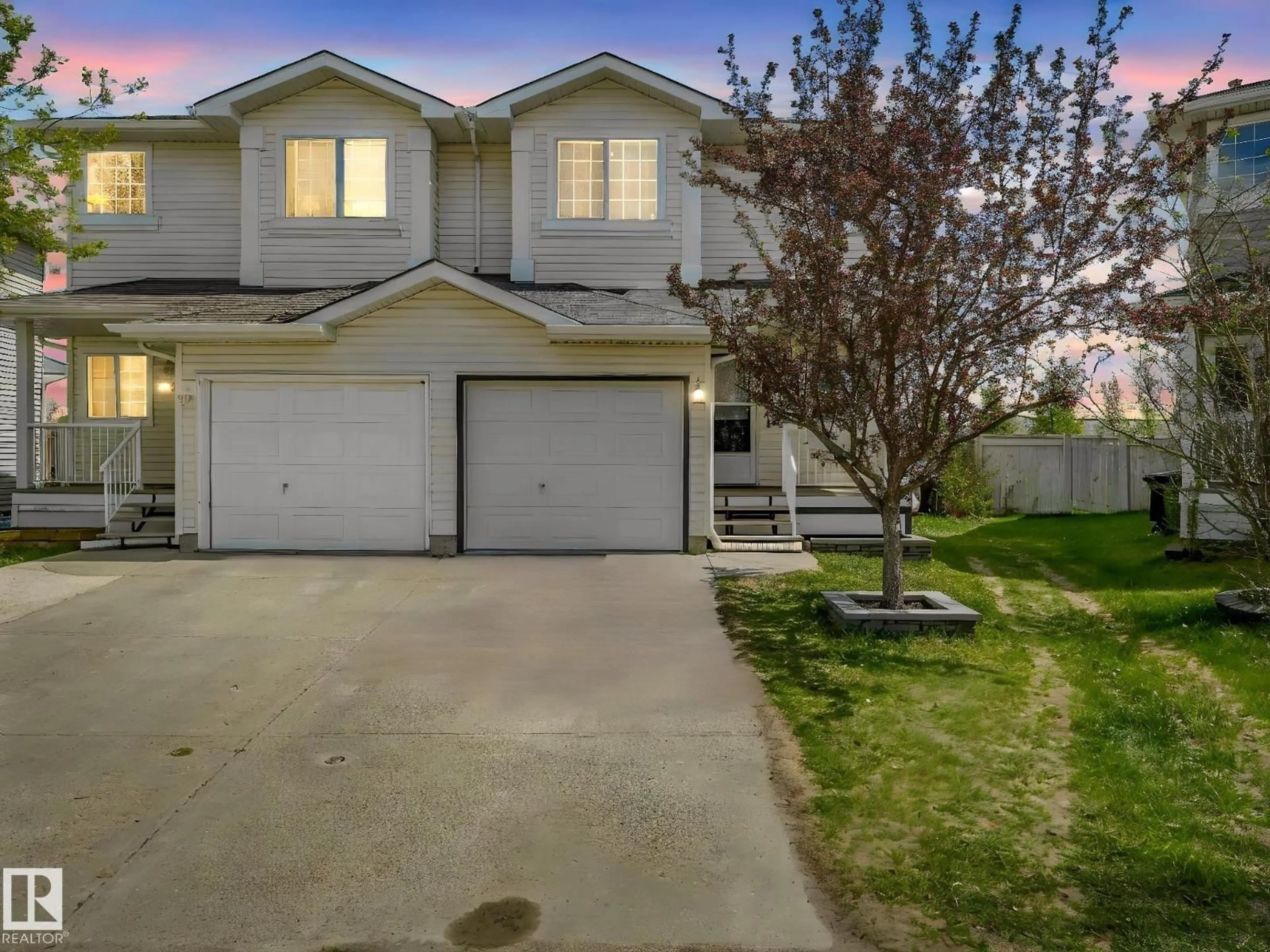 Unknown for 2921 23 ST, Edmonton Alberta T6T2B2