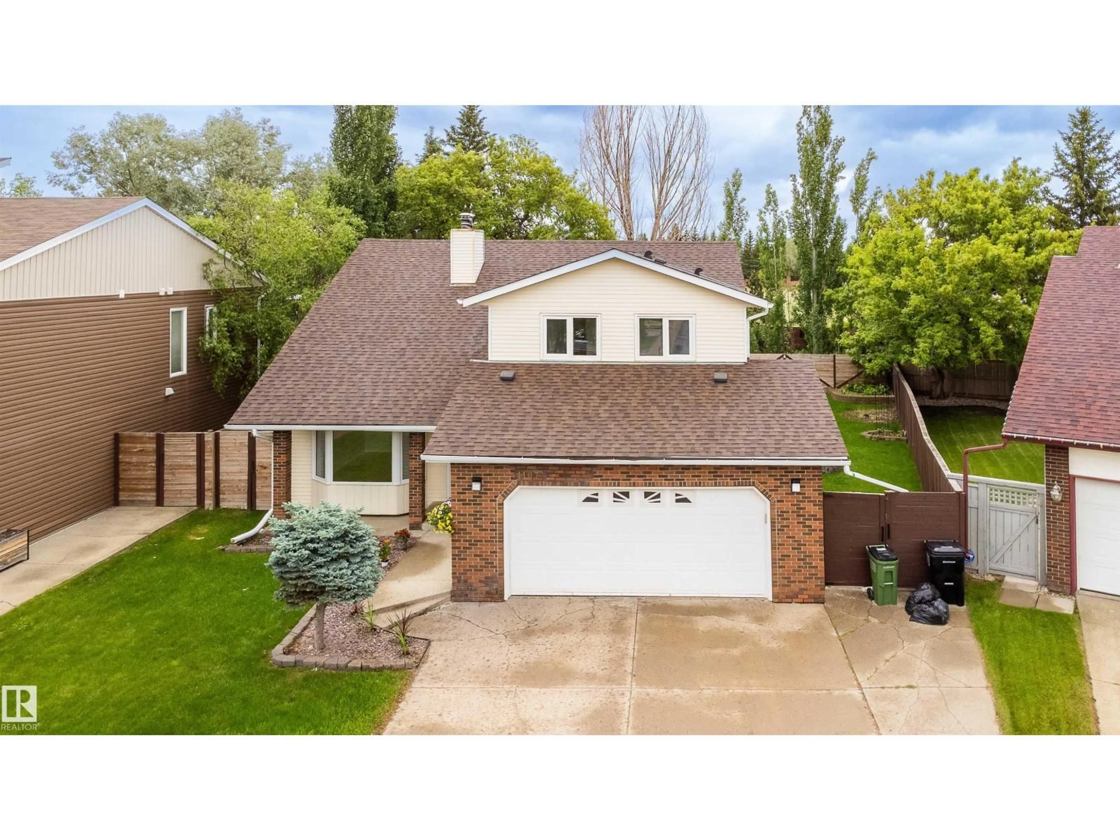 A pic from outside/outdoor area/front of a property/back of a property/a pic from drone, street for NW - 4107 147 ST, Edmonton Alberta T6H5V6