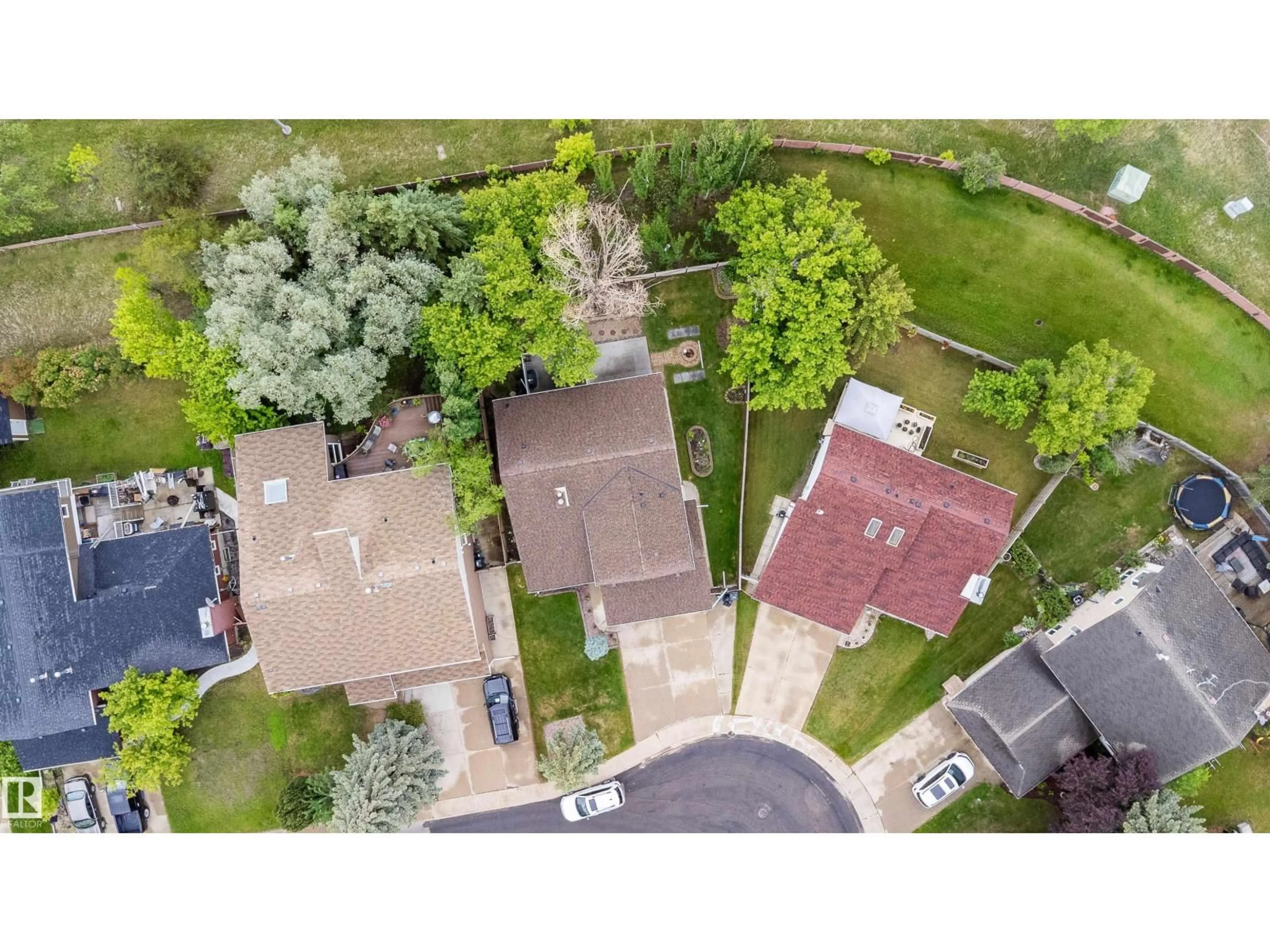 A pic from outside/outdoor area/front of a property/back of a property/a pic from drone, street for NW - 4107 147 ST, Edmonton Alberta T6H5V6