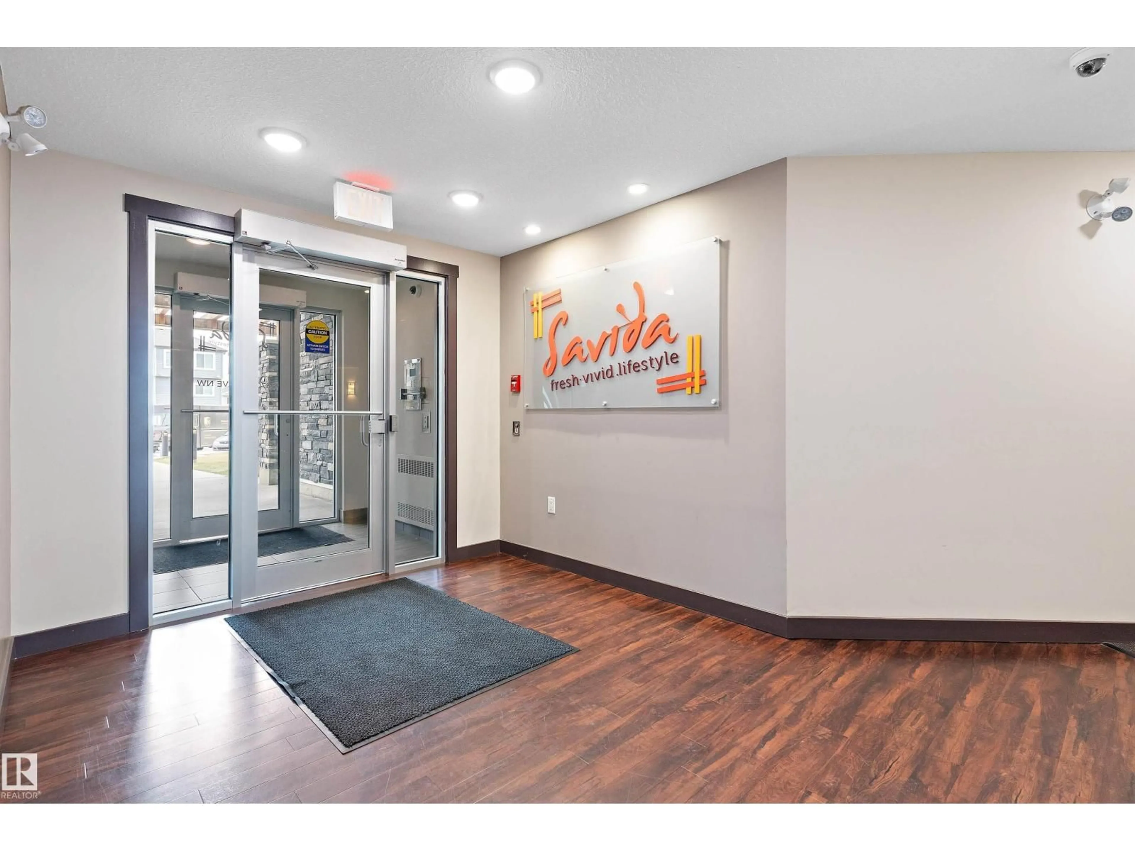 Indoor foyer for #305 - 3670 139 AV, Edmonton Alberta T5Y3N5