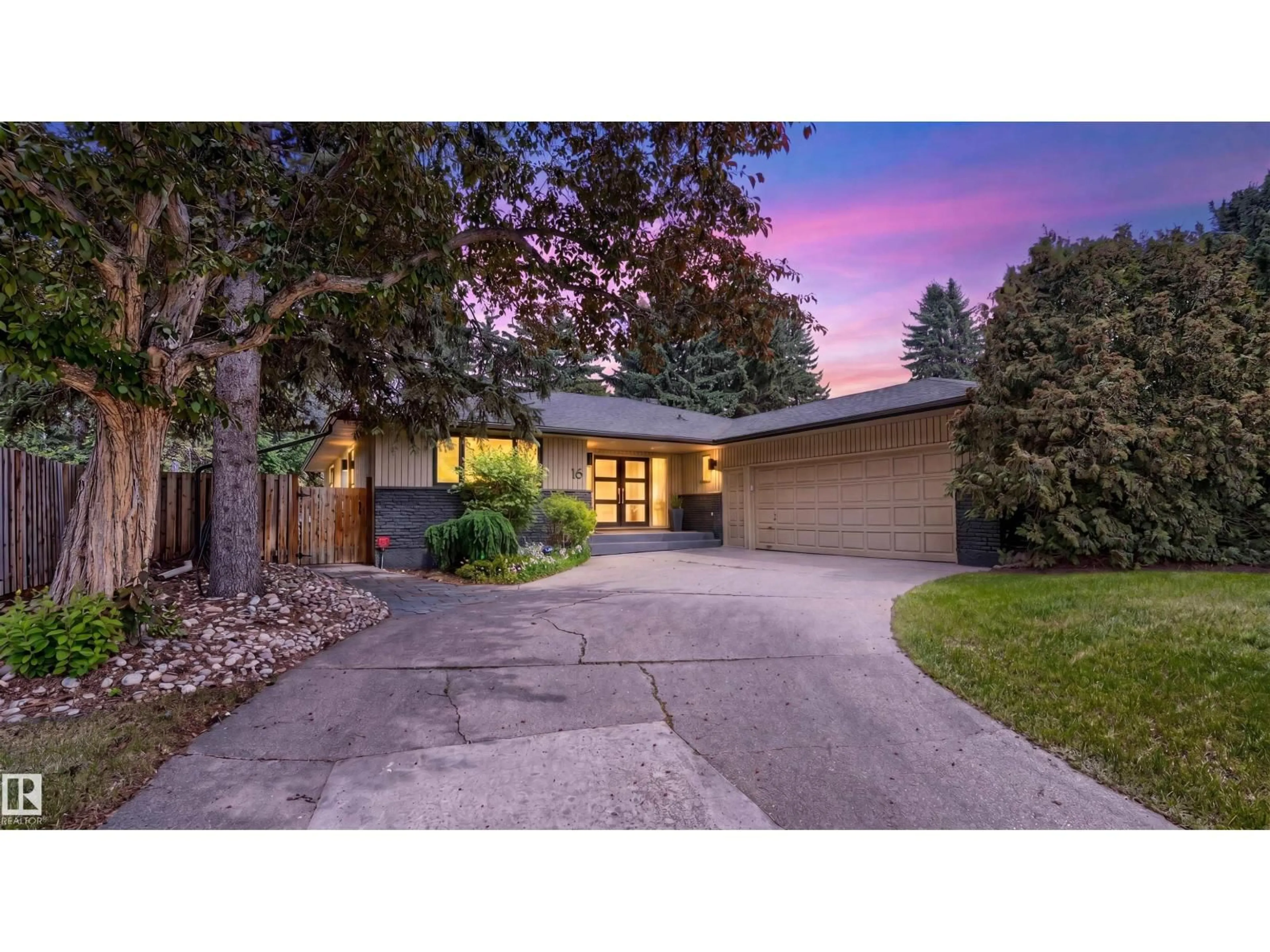Unknown for 16 QUESNELL RD, Edmonton Alberta T5R5N2