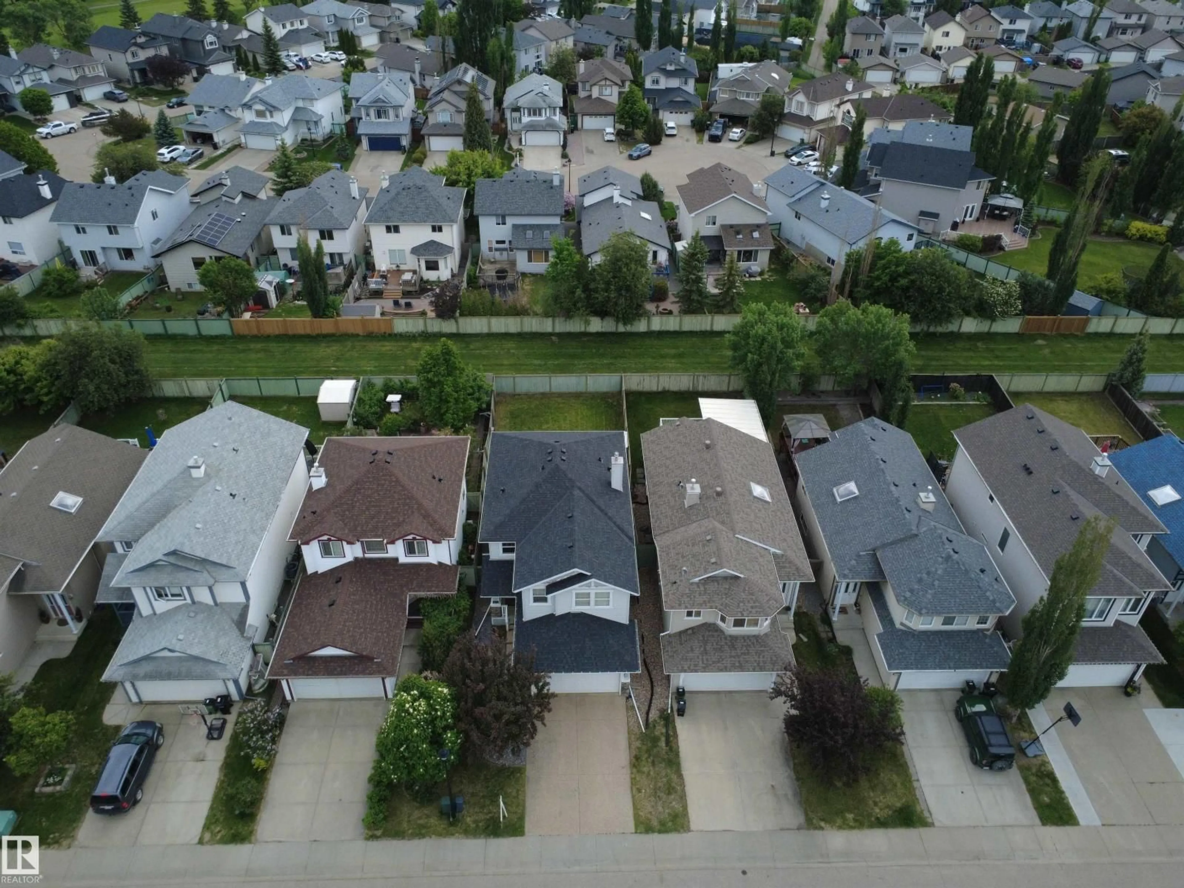A pic from outside/outdoor area/front of a property/back of a property/a pic from drone, street for 21113 92A AV, Edmonton Alberta T5T6Z2