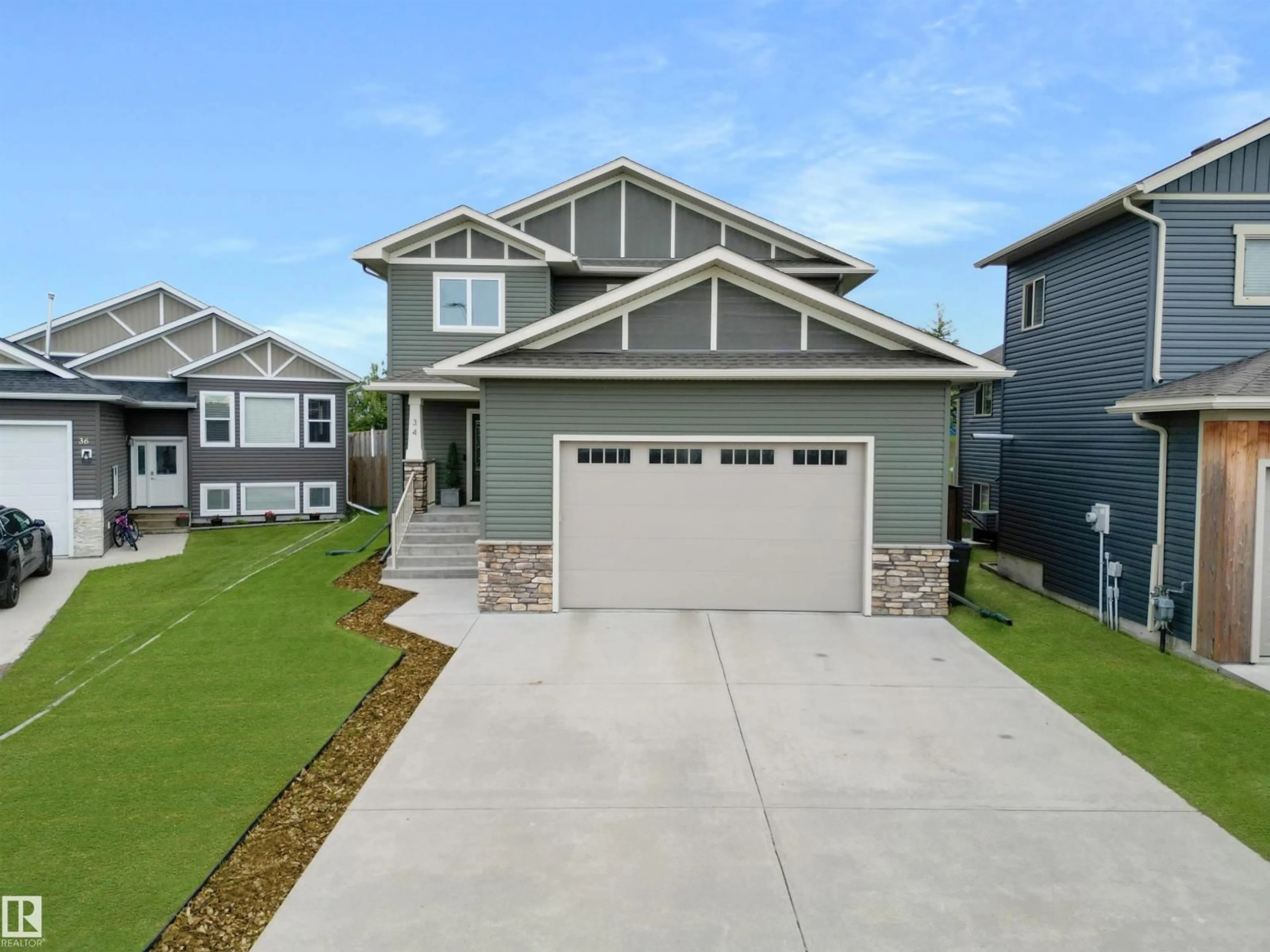 Home with vinyl exterior material, street for 34 FALCON RD, Cold Lake Alberta T9M0G4