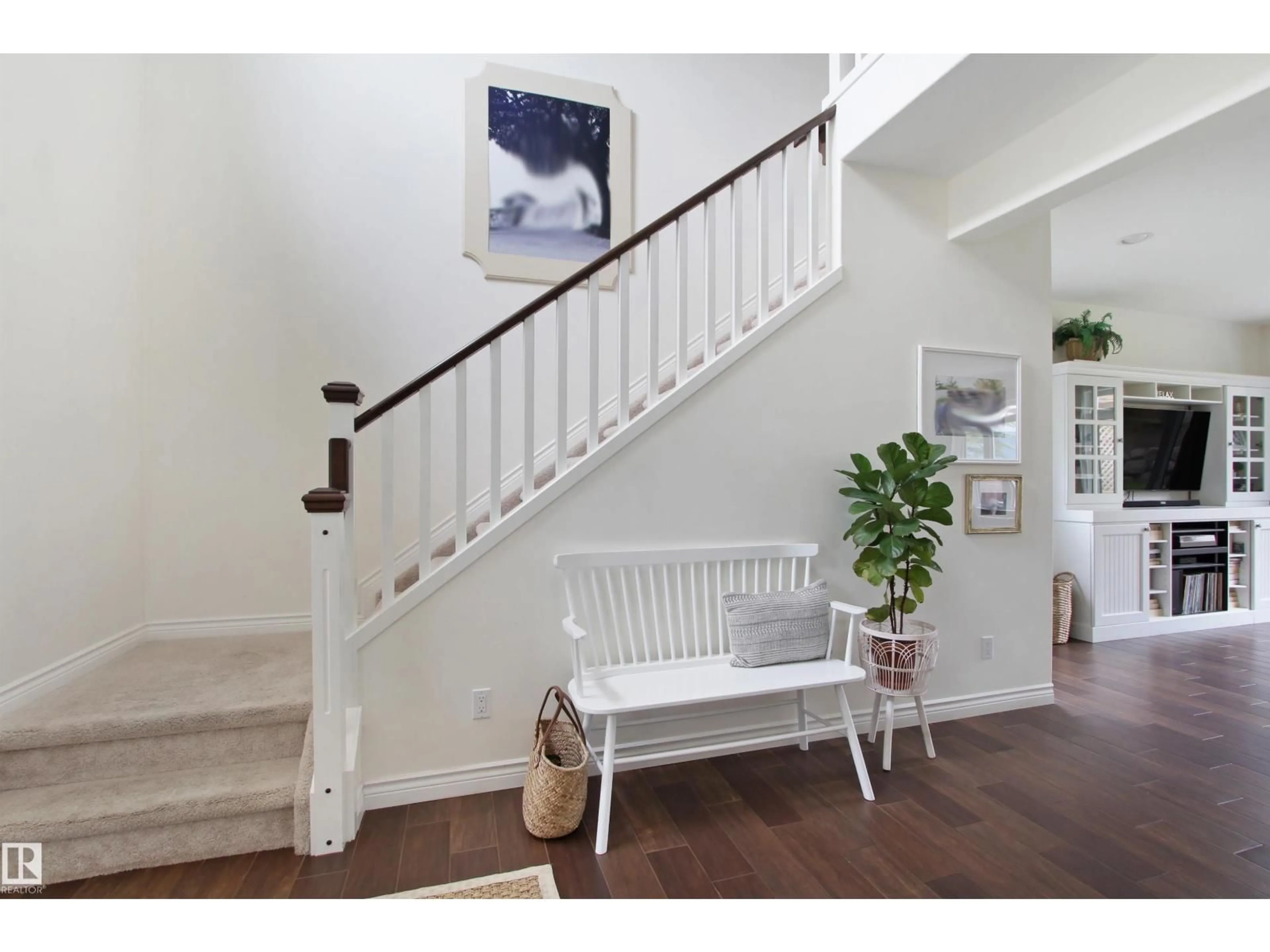 Indoor entryway for 34 FALCON RD, Cold Lake Alberta T9M0G4