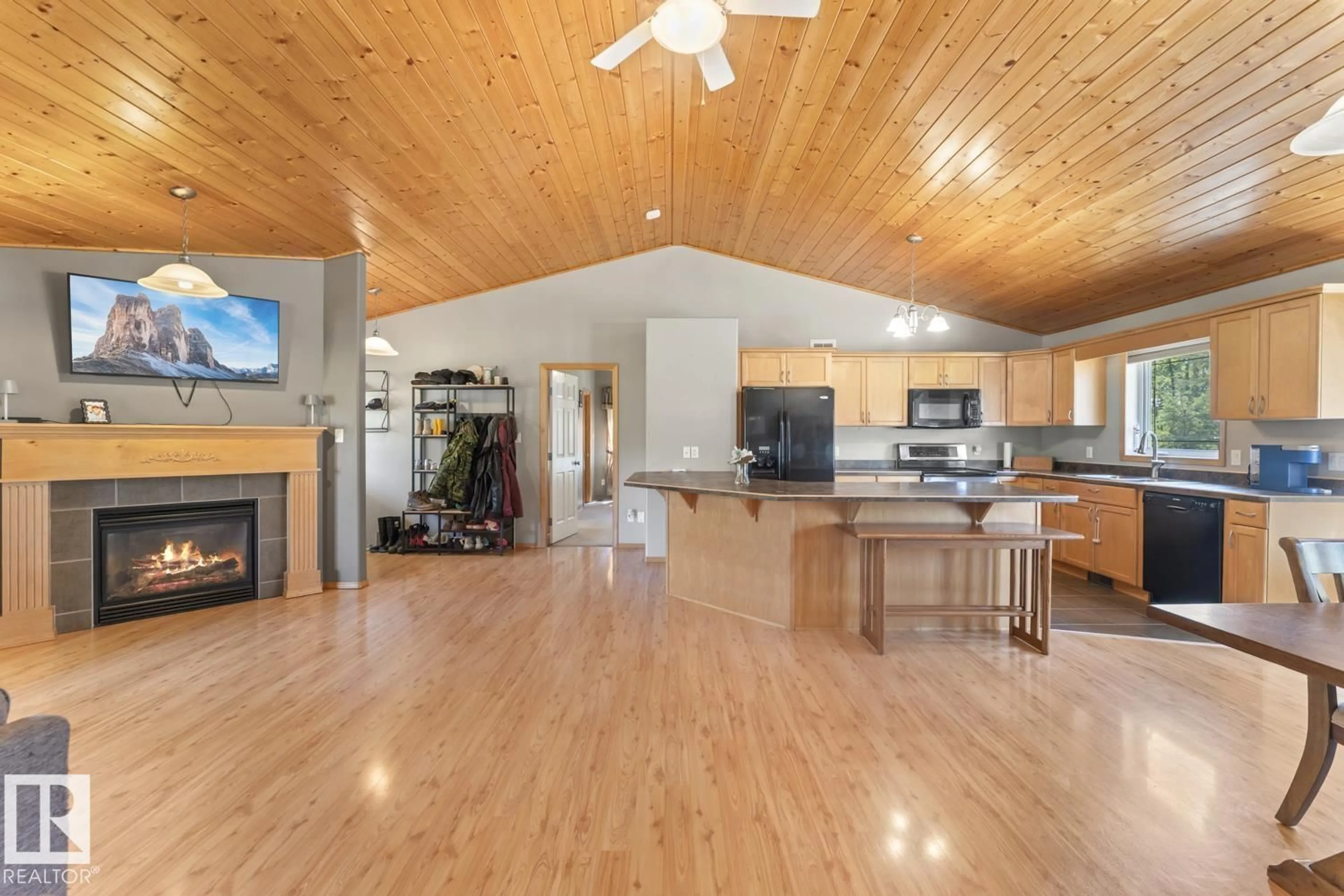 Open concept kitchen, wood/laminate floor for 15 RGE RD 435, Rural Bonnyville M.D. Alberta T9M1P3