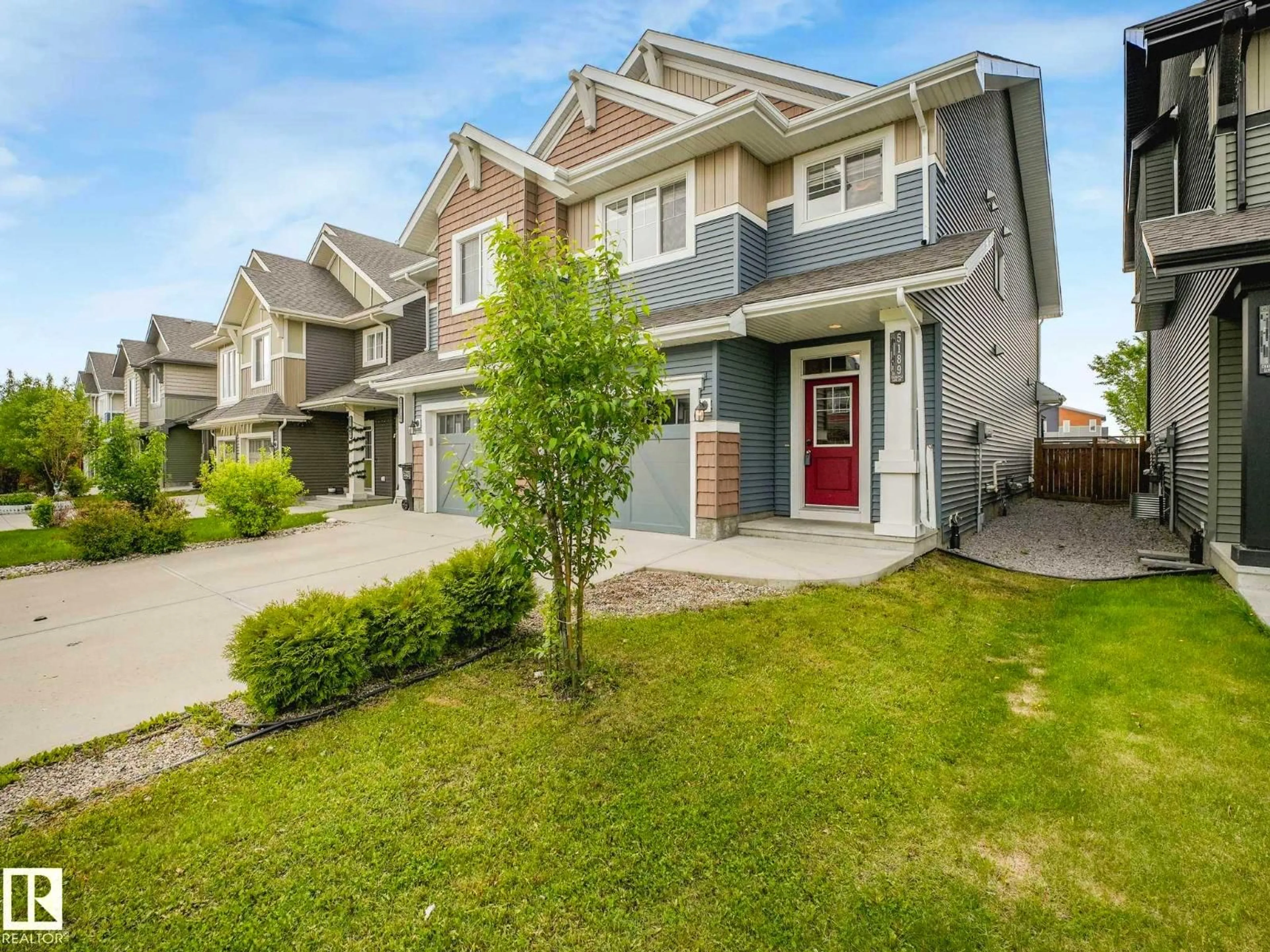 Home with vinyl exterior material, street for 5189 CRABAPPLE LINK, Edmonton Alberta T6X1S5