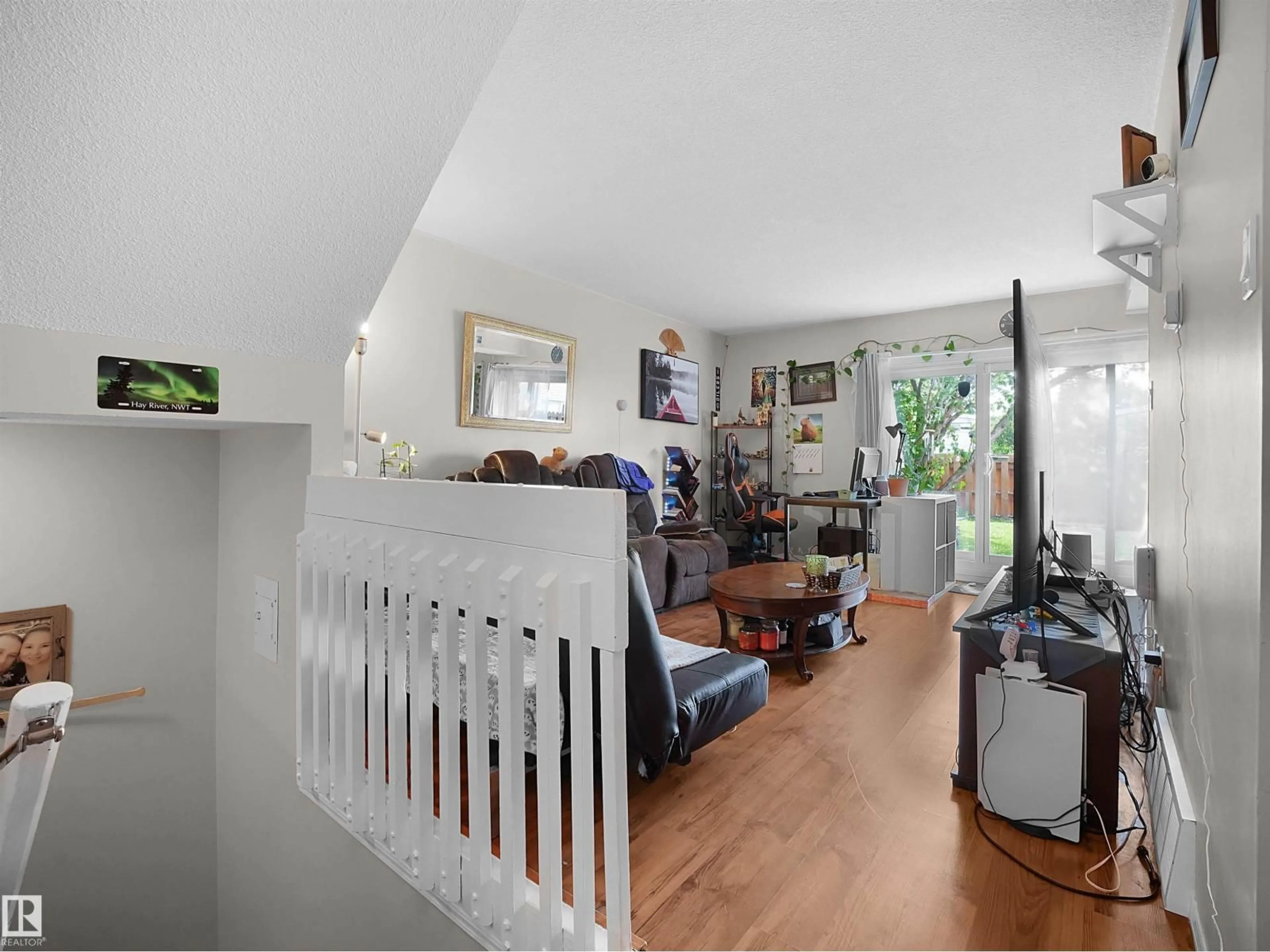 A pic of a room for B - 16405 89 AV NW, Edmonton Alberta T5R4S1