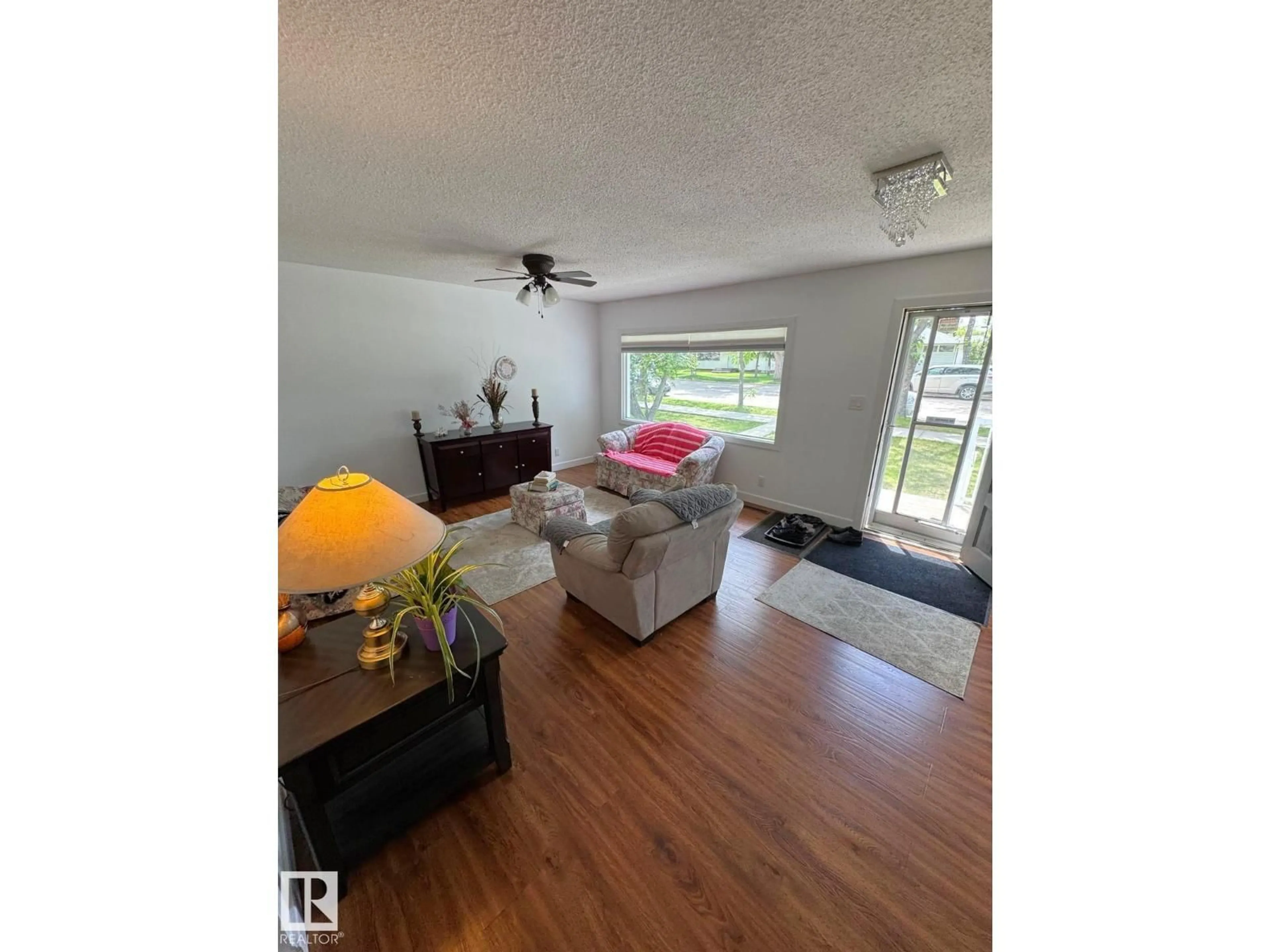 A pic of a room for 5093 45 ST, Drayton Valley Alberta T7A1C2