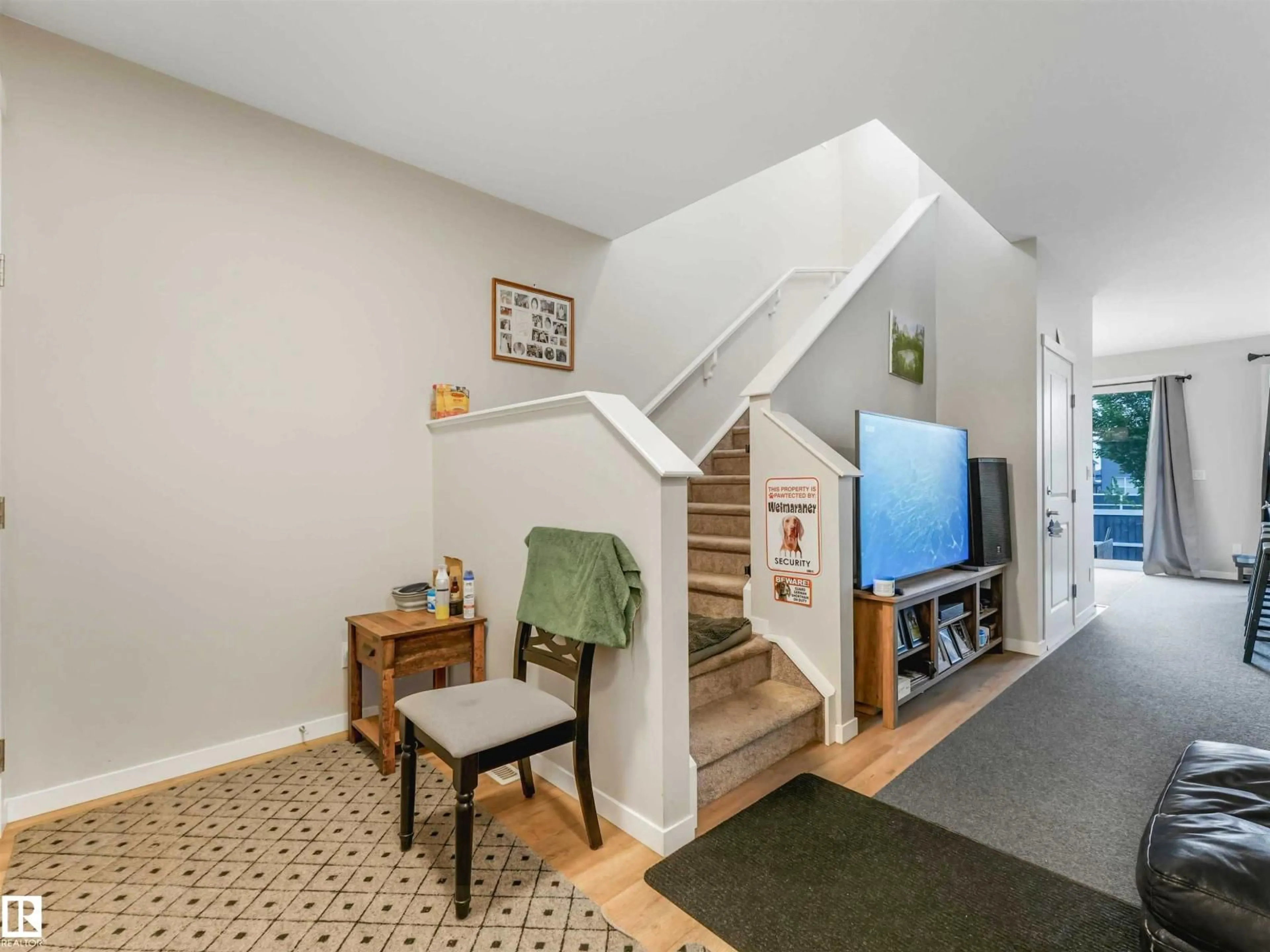 Indoor entryway for 15146 26 ST, Edmonton Alberta T5Y2G8