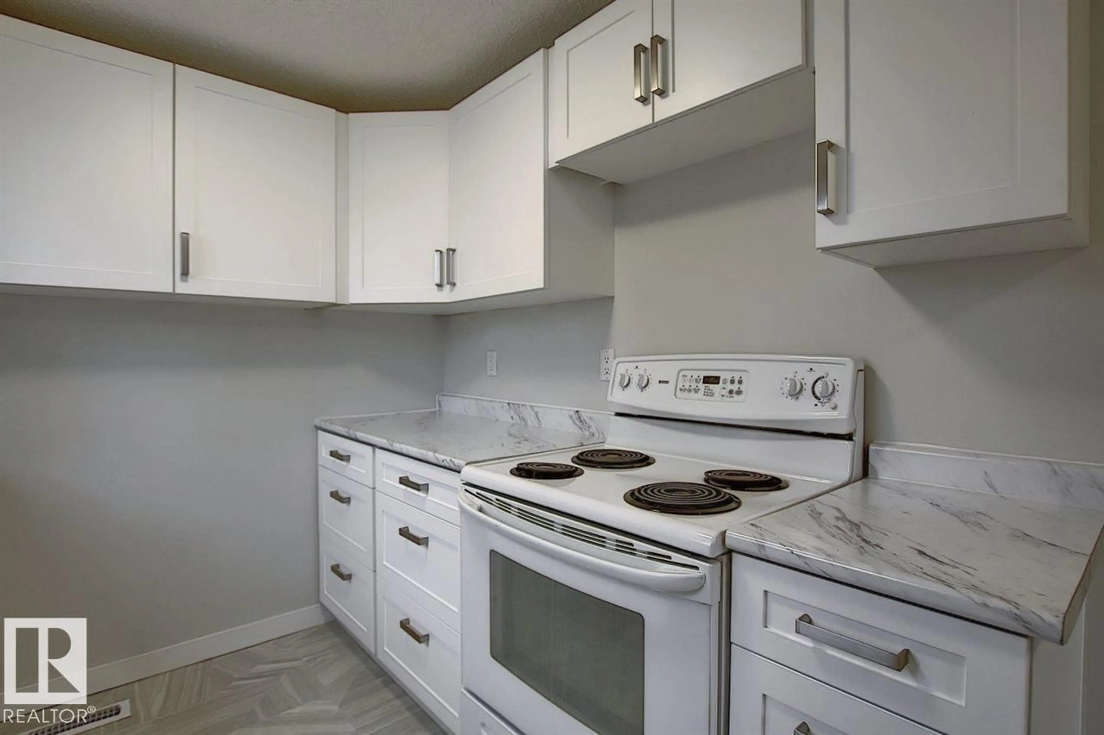 Standard kitchen, ceramic/tile floor for NW - 11F CLAREVIEW VG, Edmonton Alberta T5A3P2