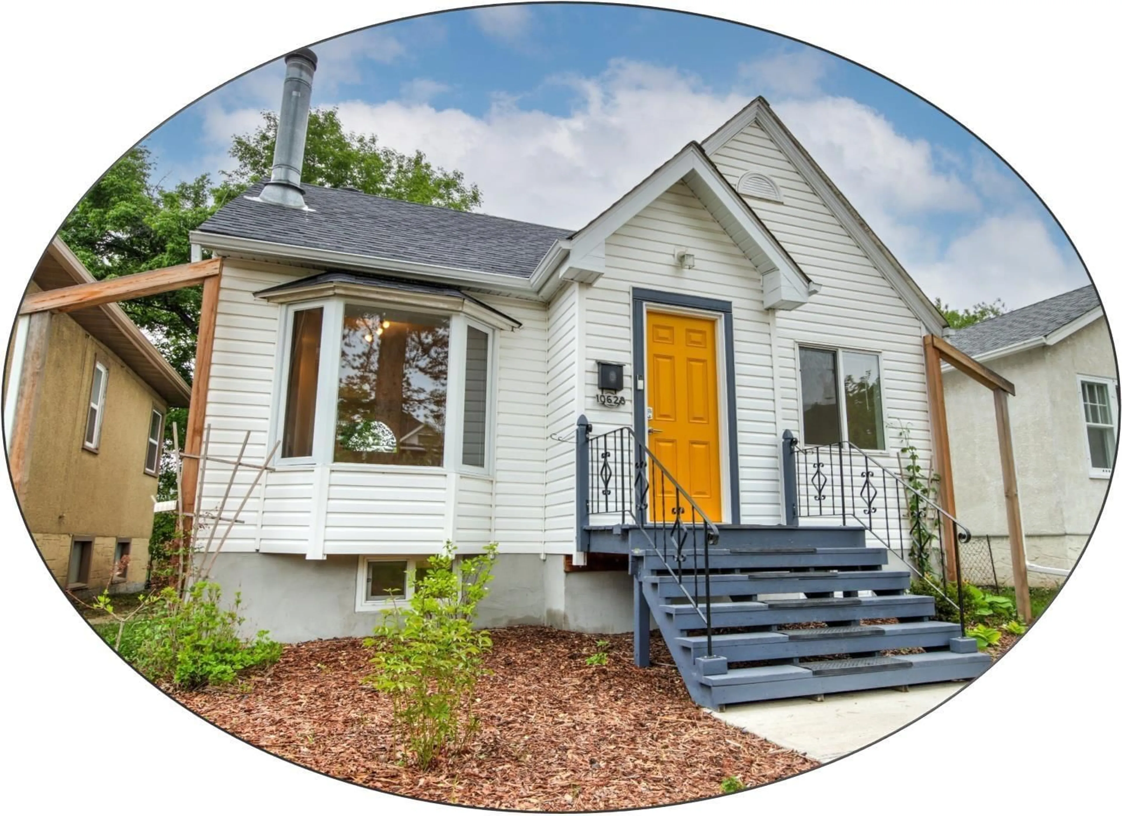 Home with vinyl exterior material, street for 10628 73 AV, Edmonton Alberta T6E1C4