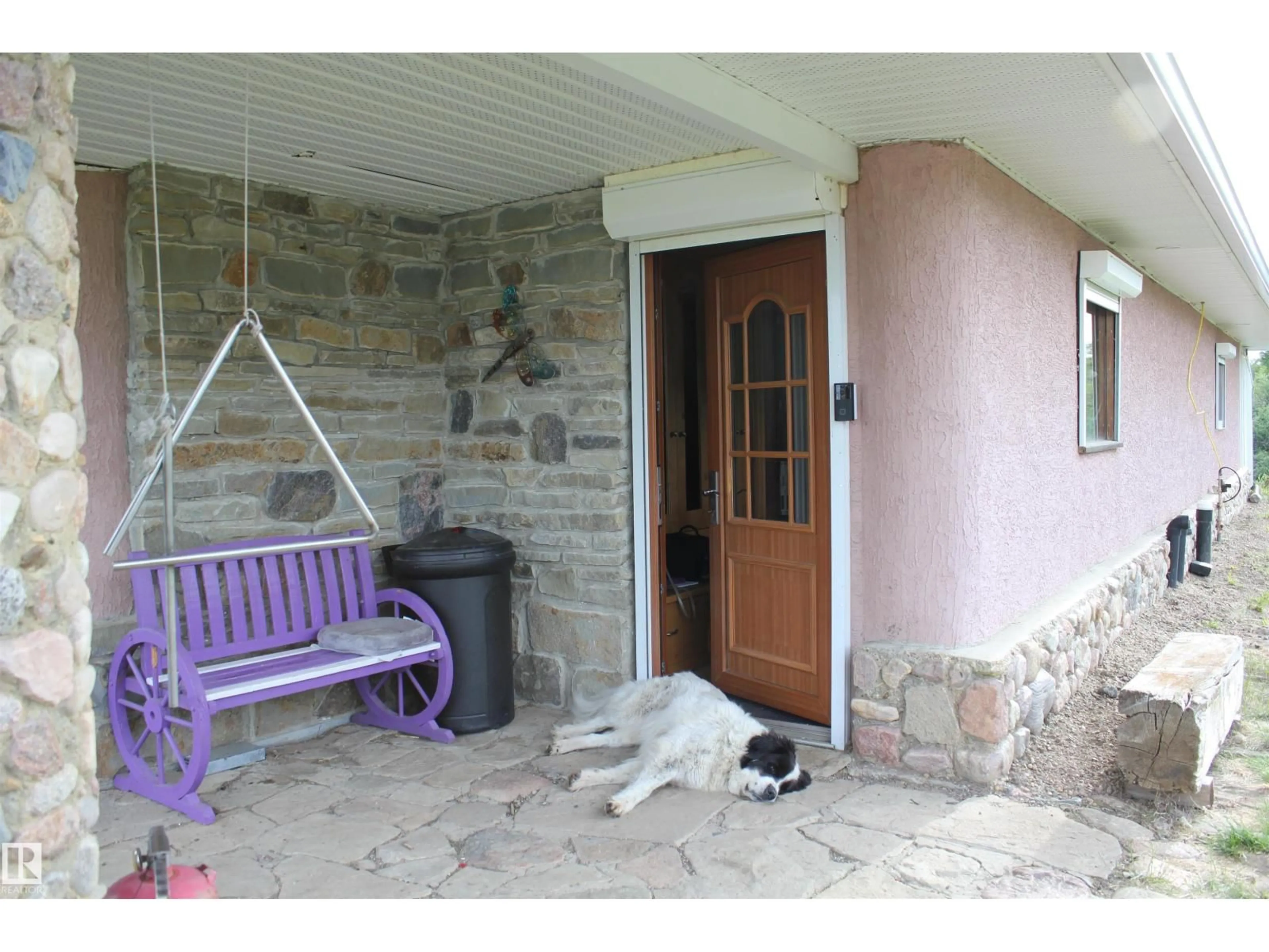 Patio, street for 55419 RR 73, Rural St. Paul County Alberta T0A1A0