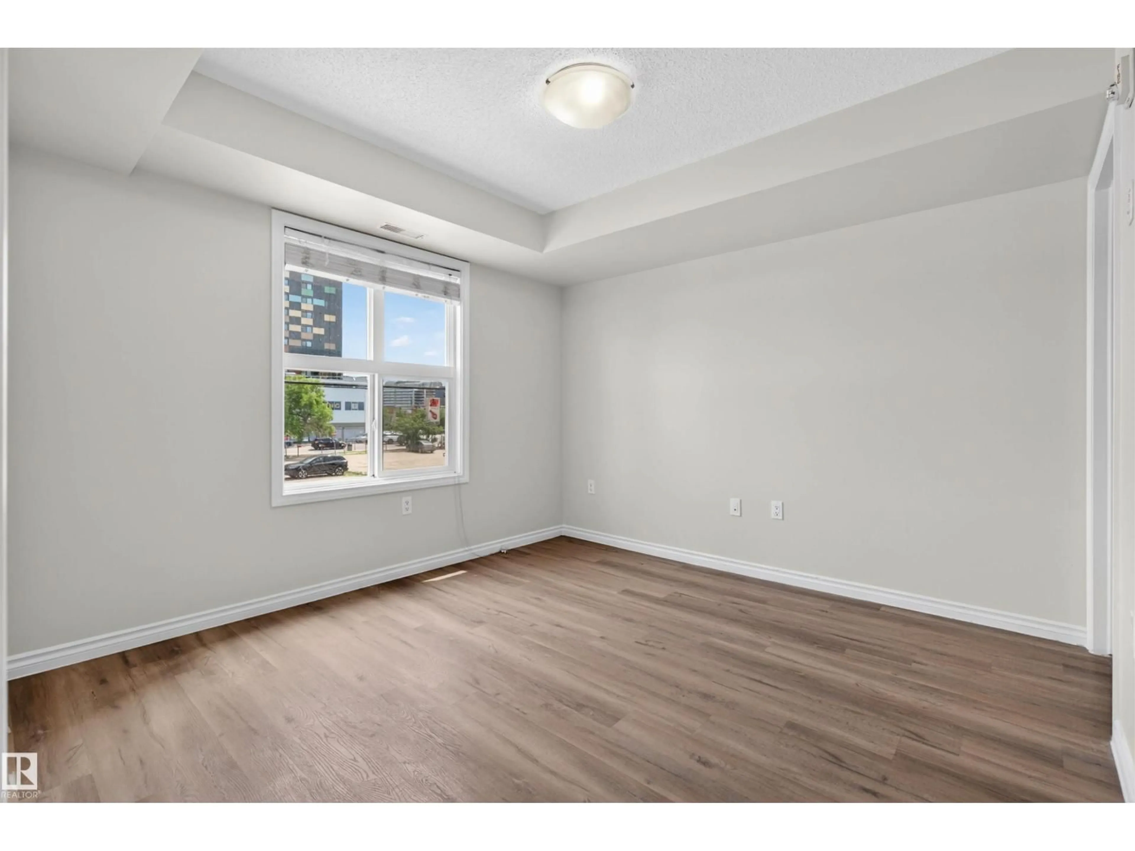 A pic of a room for 210 - 10118 106 AV, Edmonton Alberta T5H0B8