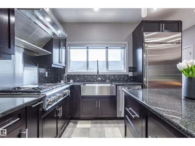 4949 TERWILLEGAR CM, Edmonton 4