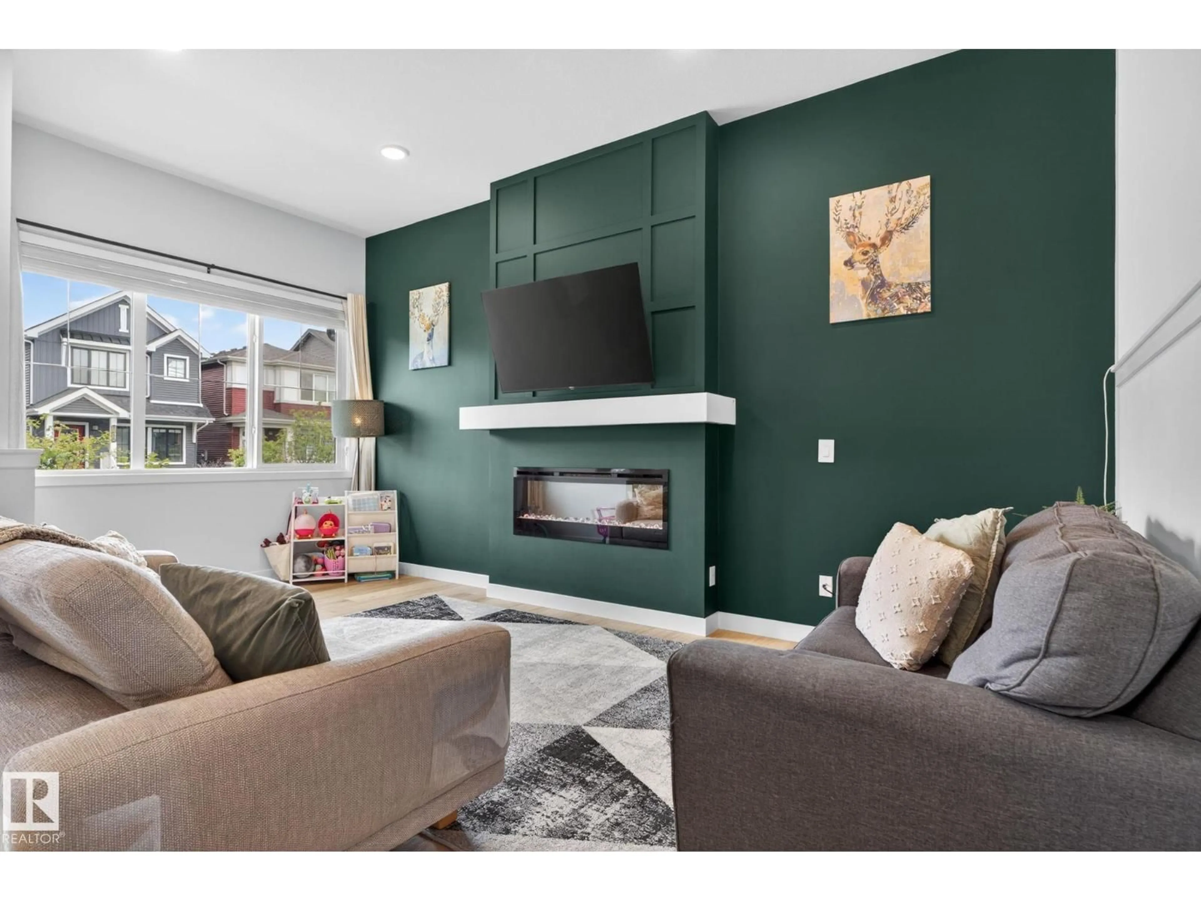 Living room with furniture, unknown for SW - 1544 PLUM CIRCLE CI, Edmonton Alberta T6X2Z7