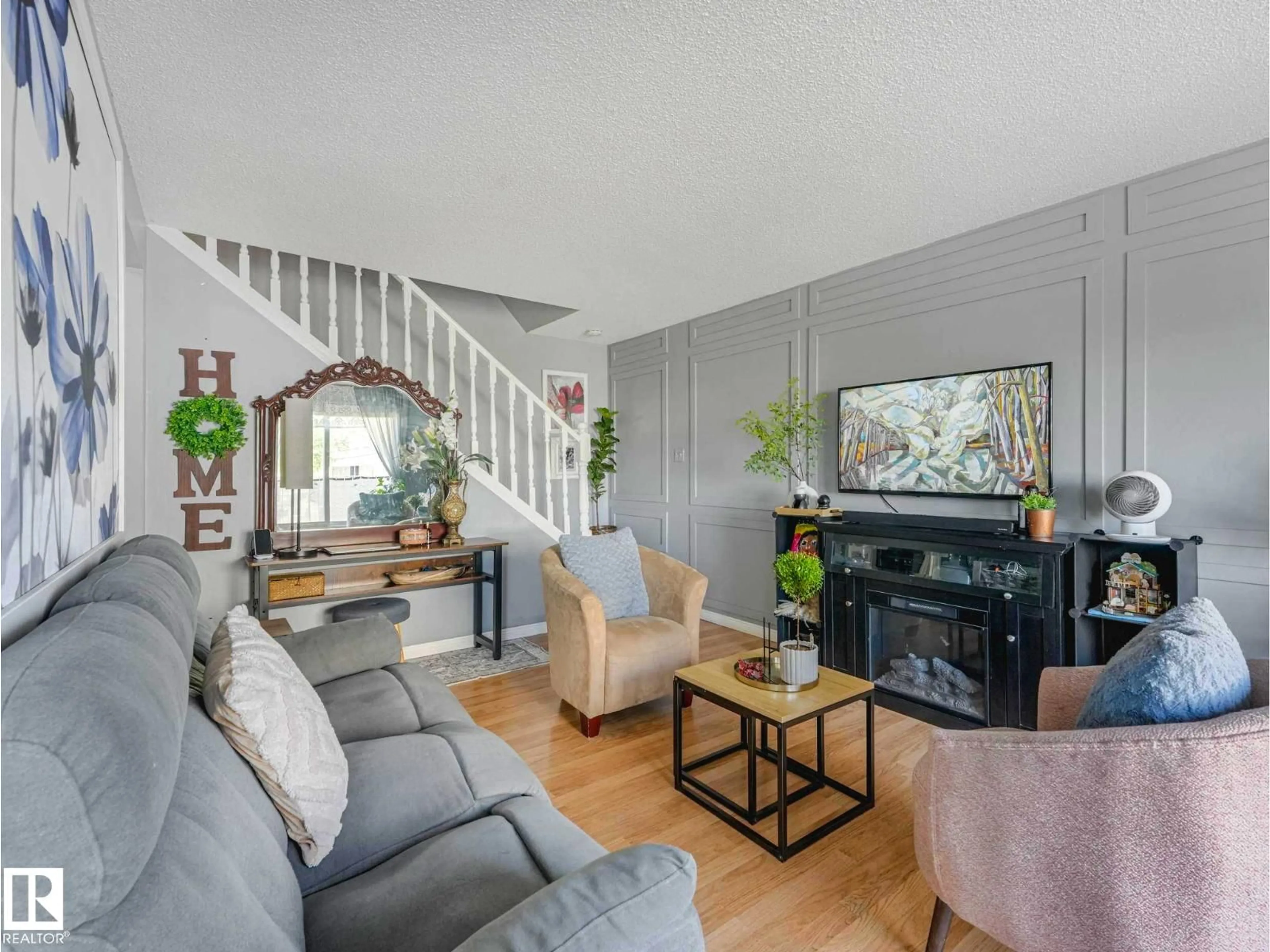Living room with furniture, unknown for 17 10324 119 ST NW, Edmonton Alberta T5K1Z6