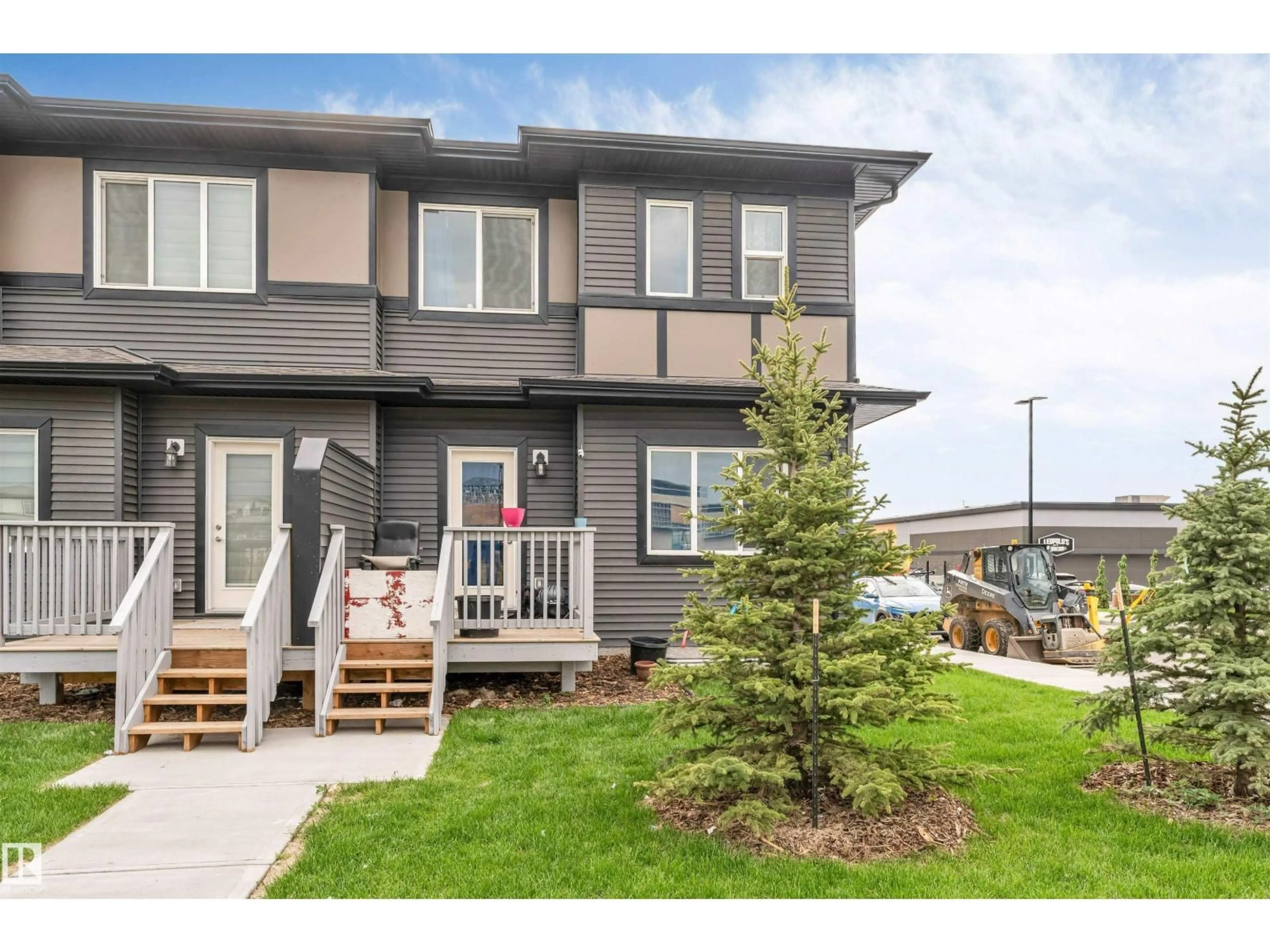 Home with vinyl exterior material, unknown for 2710 66 ST, Edmonton Alberta T6X3H4