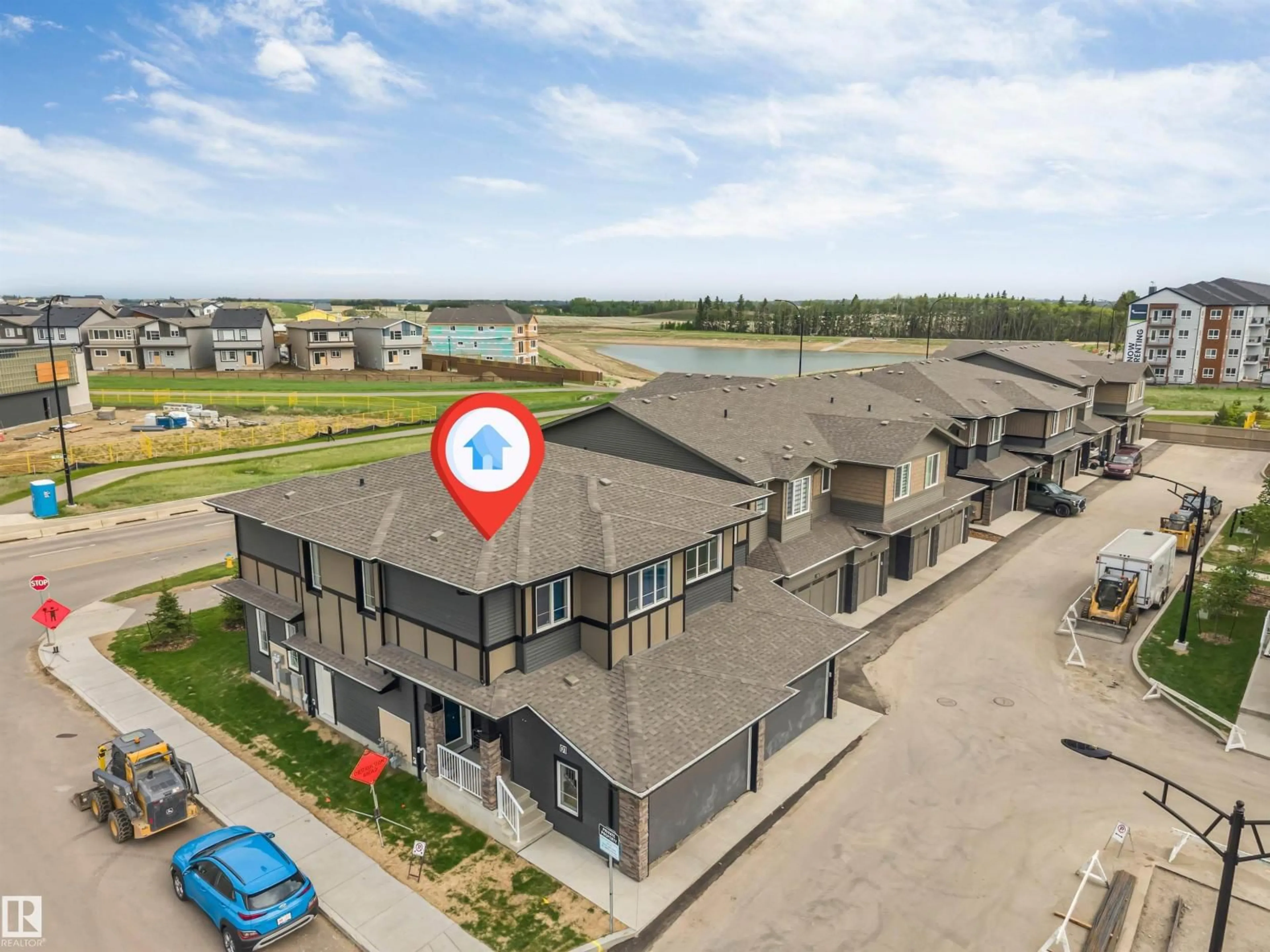 A pic from outside/outdoor area/front of a property/back of a property/a pic from drone, unknown for 2710 66 ST, Edmonton Alberta T6X3H4