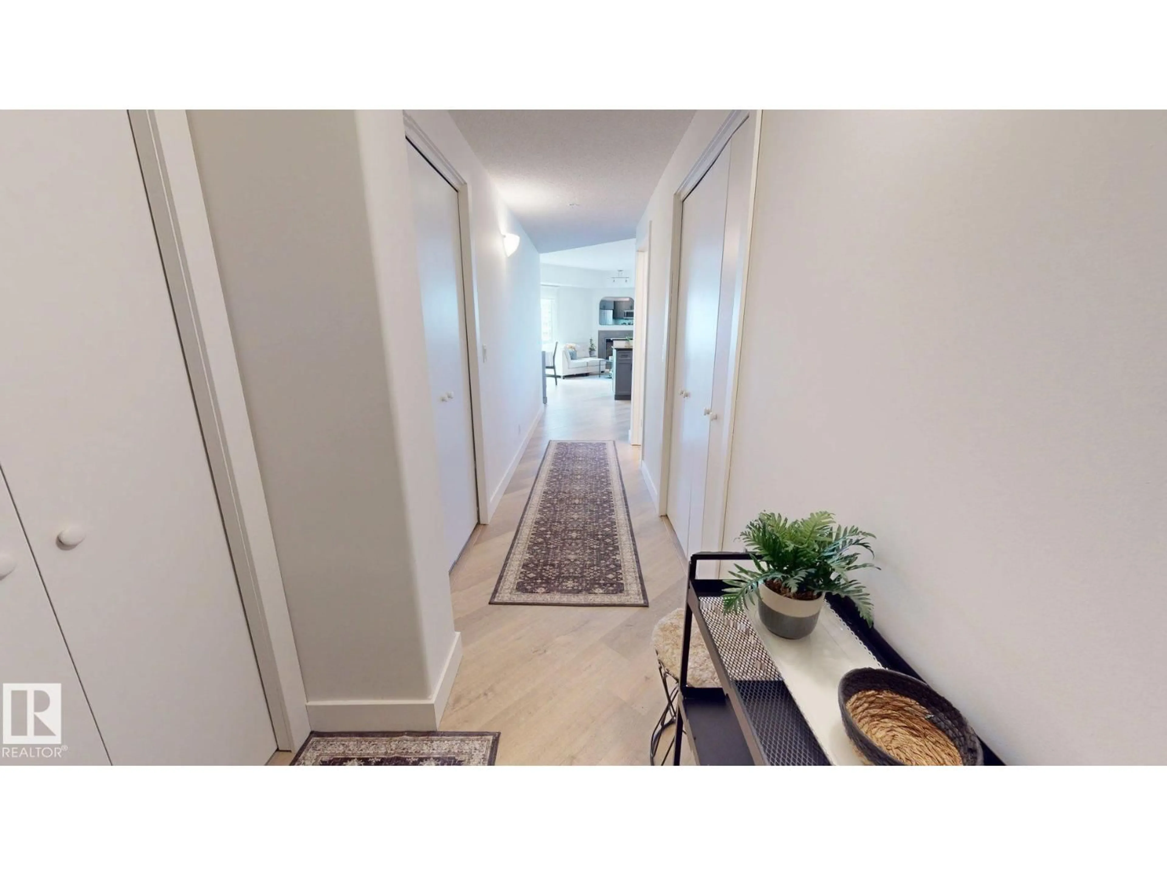Indoor entryway for 403 - 10303 111 ST NW, Edmonton Alberta T5K0C6