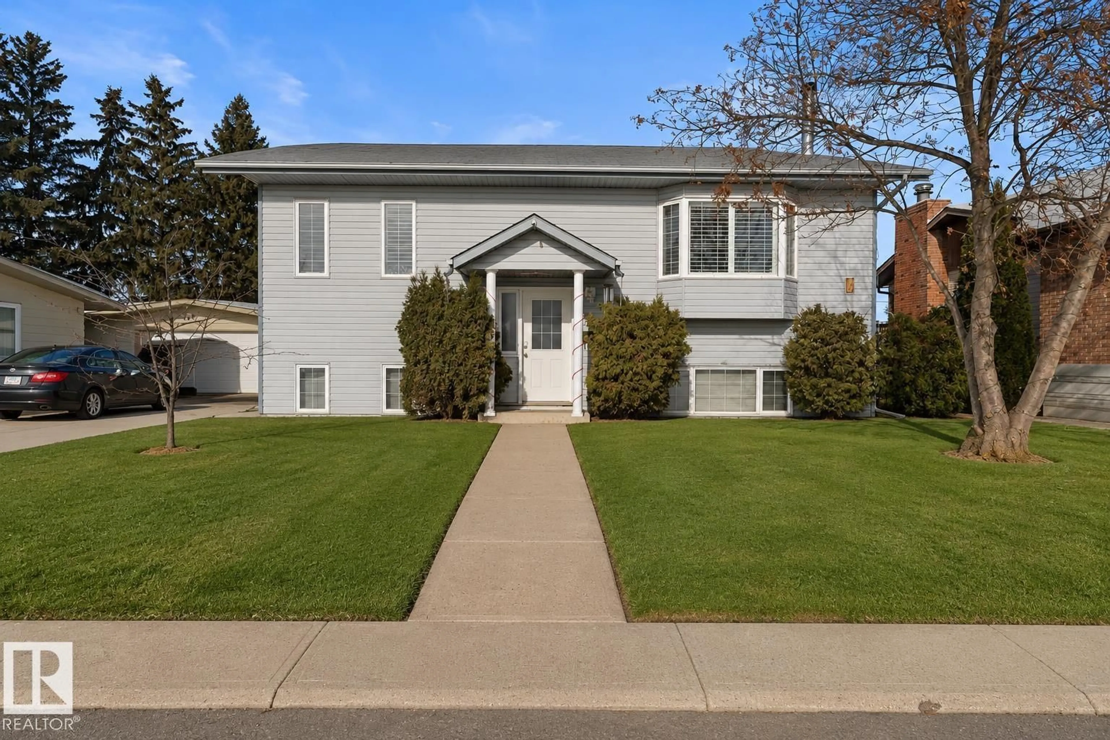 Home with vinyl exterior material, street for 4712 49 AV, Cold Lake Alberta T9M1Y3