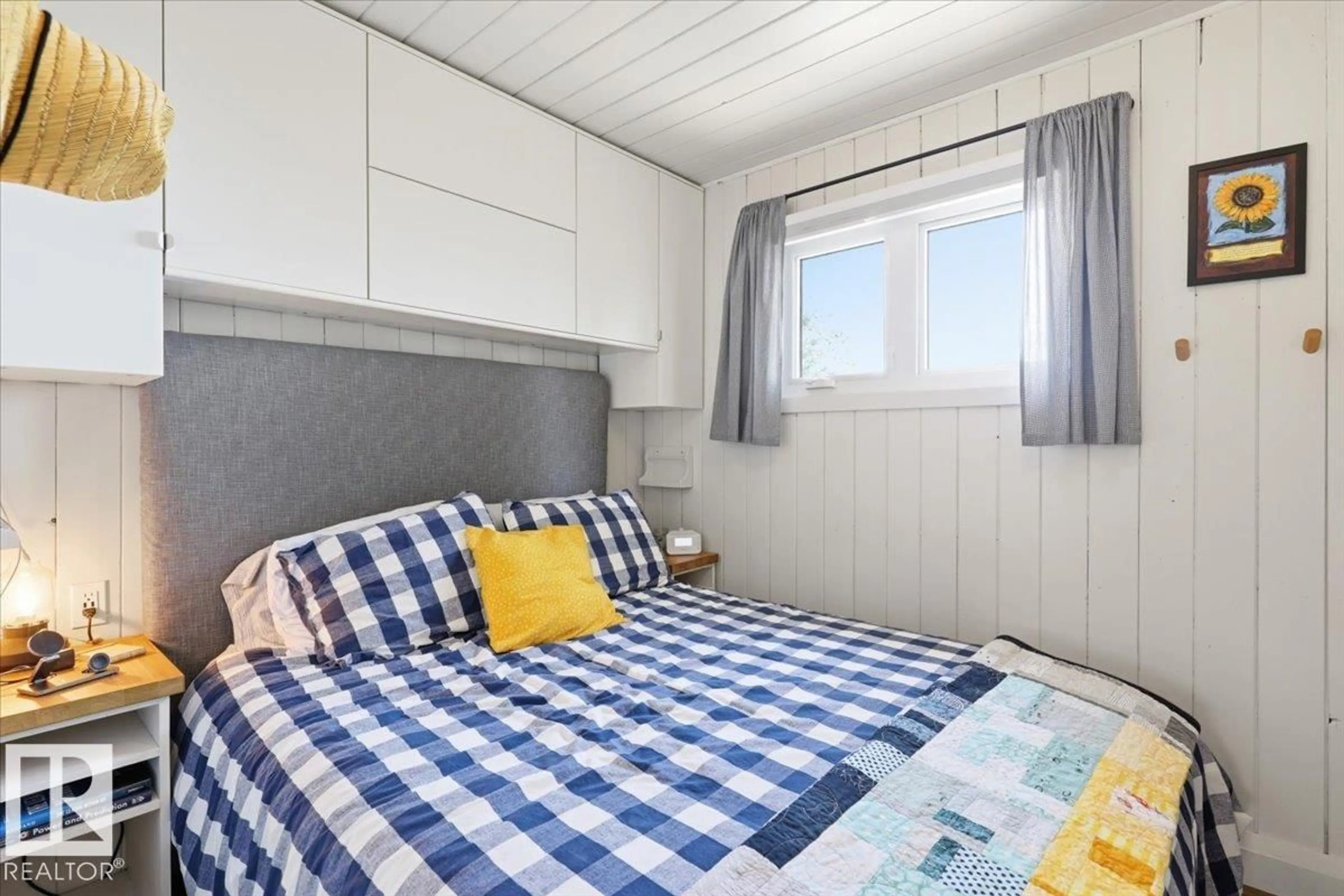 Bedroom with bed, unknown for 219 POPLAR CV, Rural Wetaskiwin County Alberta T0C2V0